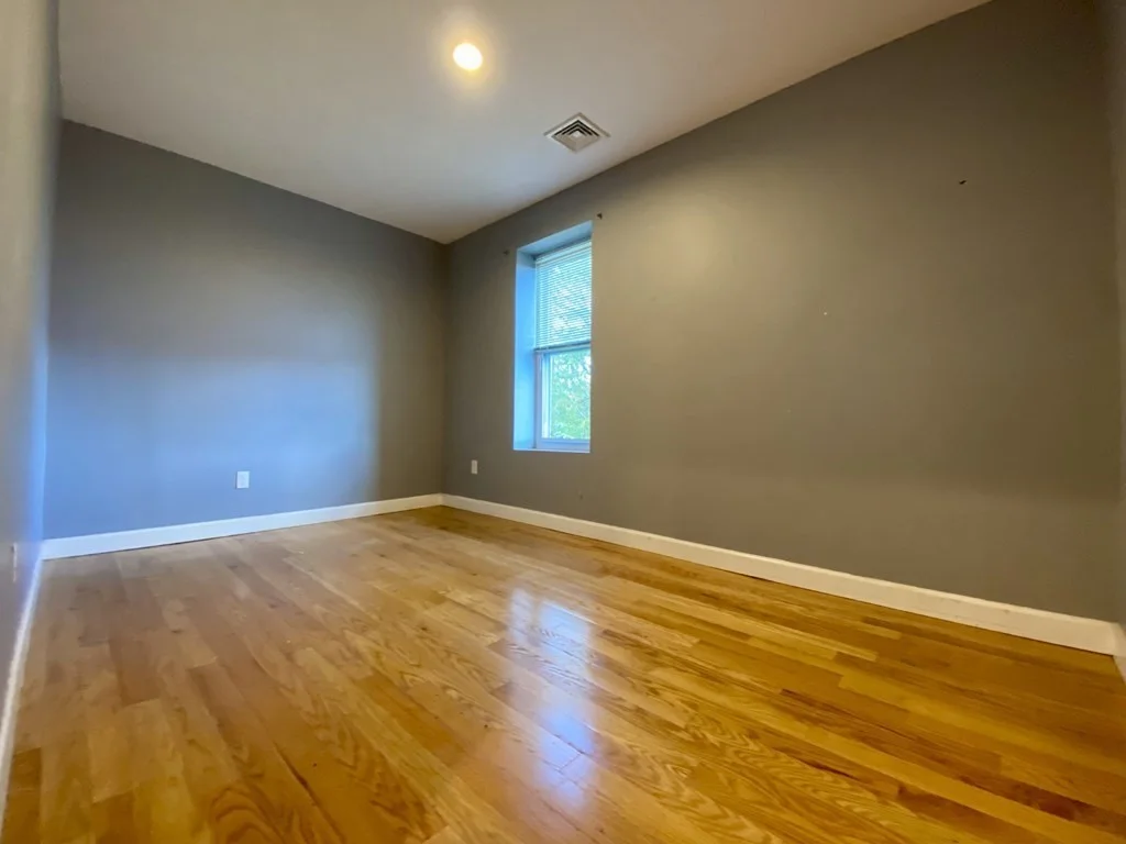2 bed, 1 bath apartment for rent at 140 Union St Unit 409, East Lynn — photo 4 of 14