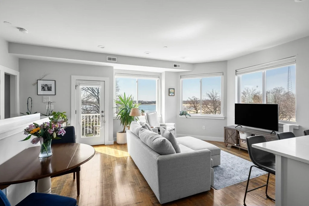 2 bed, 1 bath apartment for rent at 1400 Columbia Rd Unit 3, South Boston — photo 10 of 28