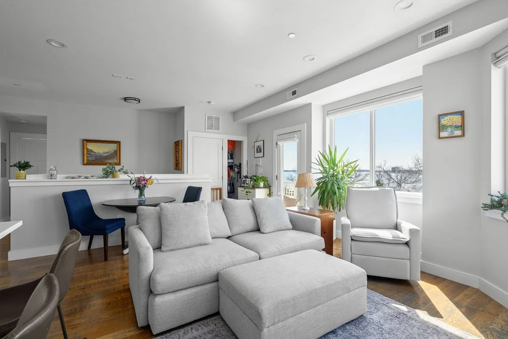 2 bed, 1 bath apartment for rent at 1400 Columbia Rd Unit 3, South Boston — photo 11 of 28