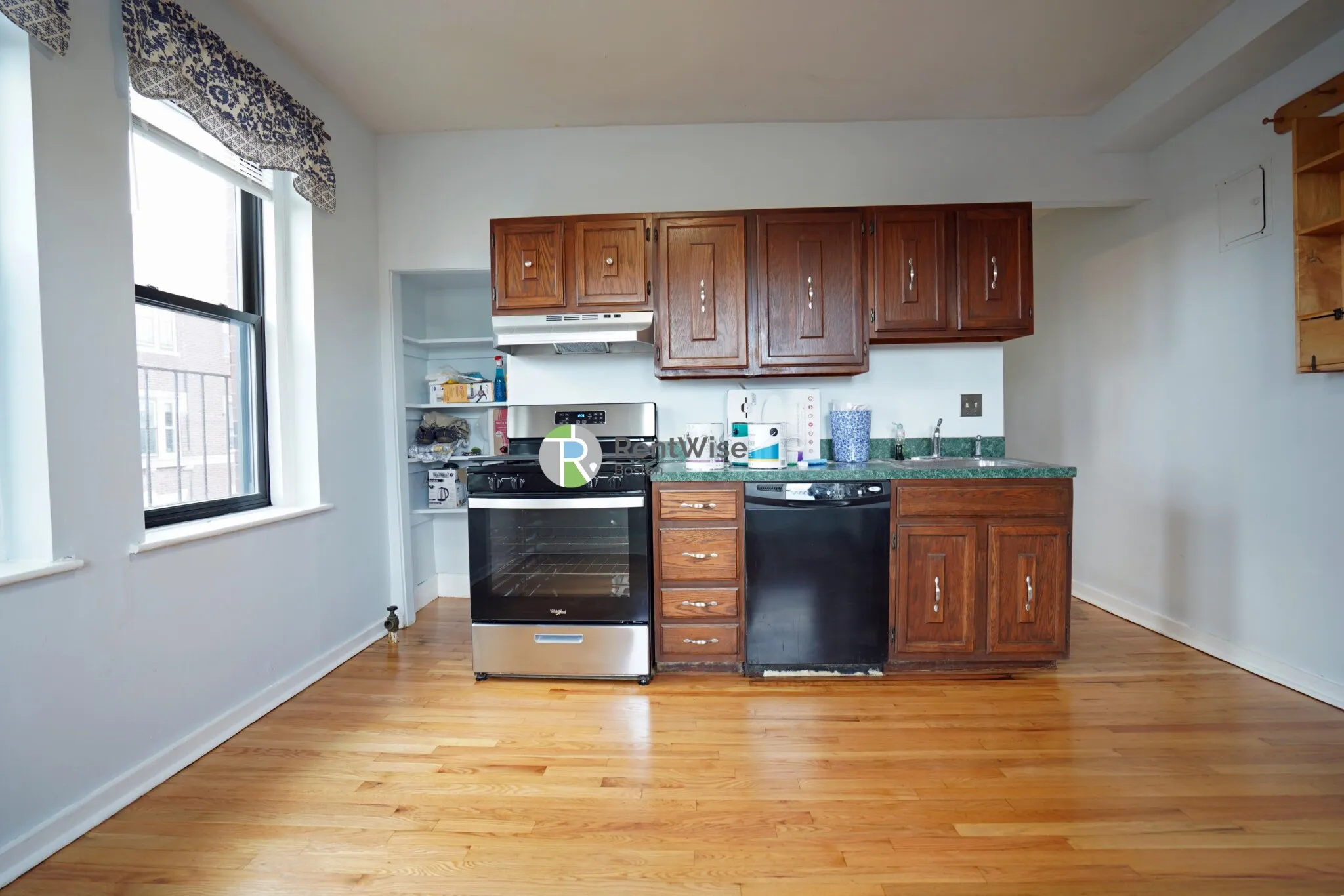 2 bed, 1 bath apartment for rent at 1400 Commonwealth Ave Unit 15, Allston — photo 11 of 25