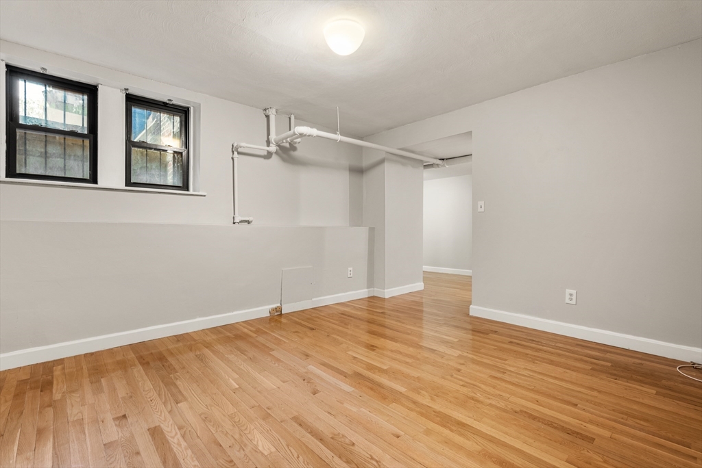 2 bed, 1 bath apartment for rent at 1400 Commonwealth Ave Unit 2, Allston — photo 3 of 11