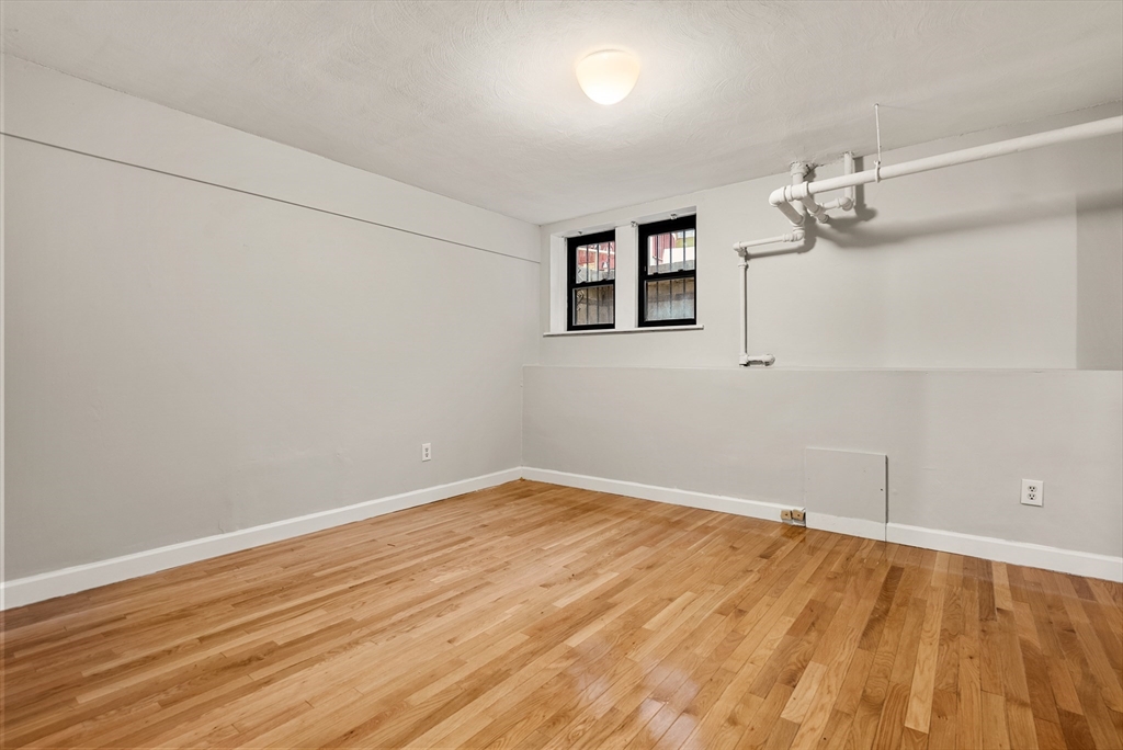 2 bed, 1 bath apartment for rent at 1400 Commonwealth Ave Unit 2, Allston — photo 4 of 11