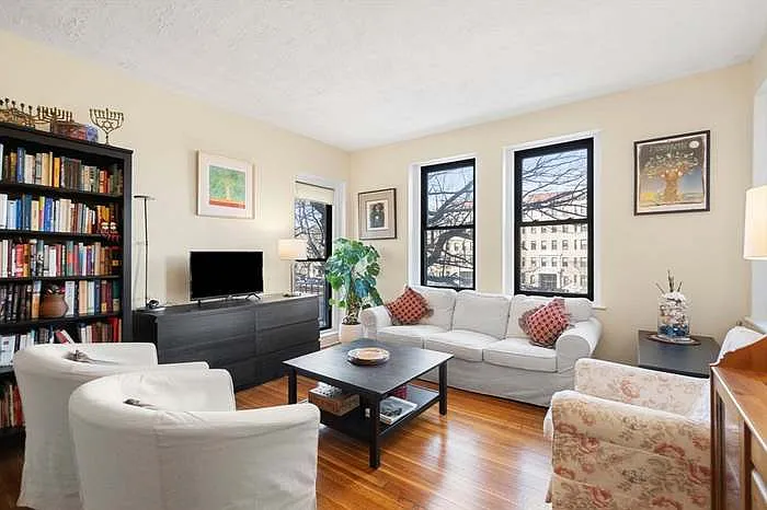 2 bed, 1 bath apartment for rent at 1400 Commonwealth Ave Unit 6, Allston — photo 6 of 13