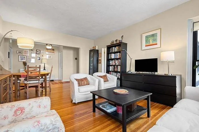 2 bed, 1 bath apartment for rent at 1400 Commonwealth Ave Unit 6, Allston — photo 7 of 13