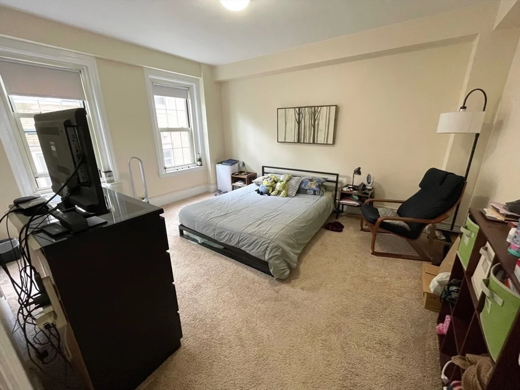 1 bed, 1 bath apartment for rent at 1401 Beacon St Unit 306, Coolidge Corner — photo 1 of 8