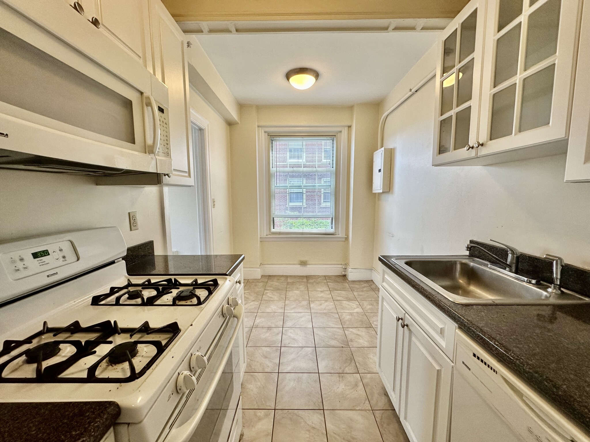 1 bed, 1 bath apartment for rent at 1401 Beacon St Unit 308, Coolidge Corner — photo 10 of 13