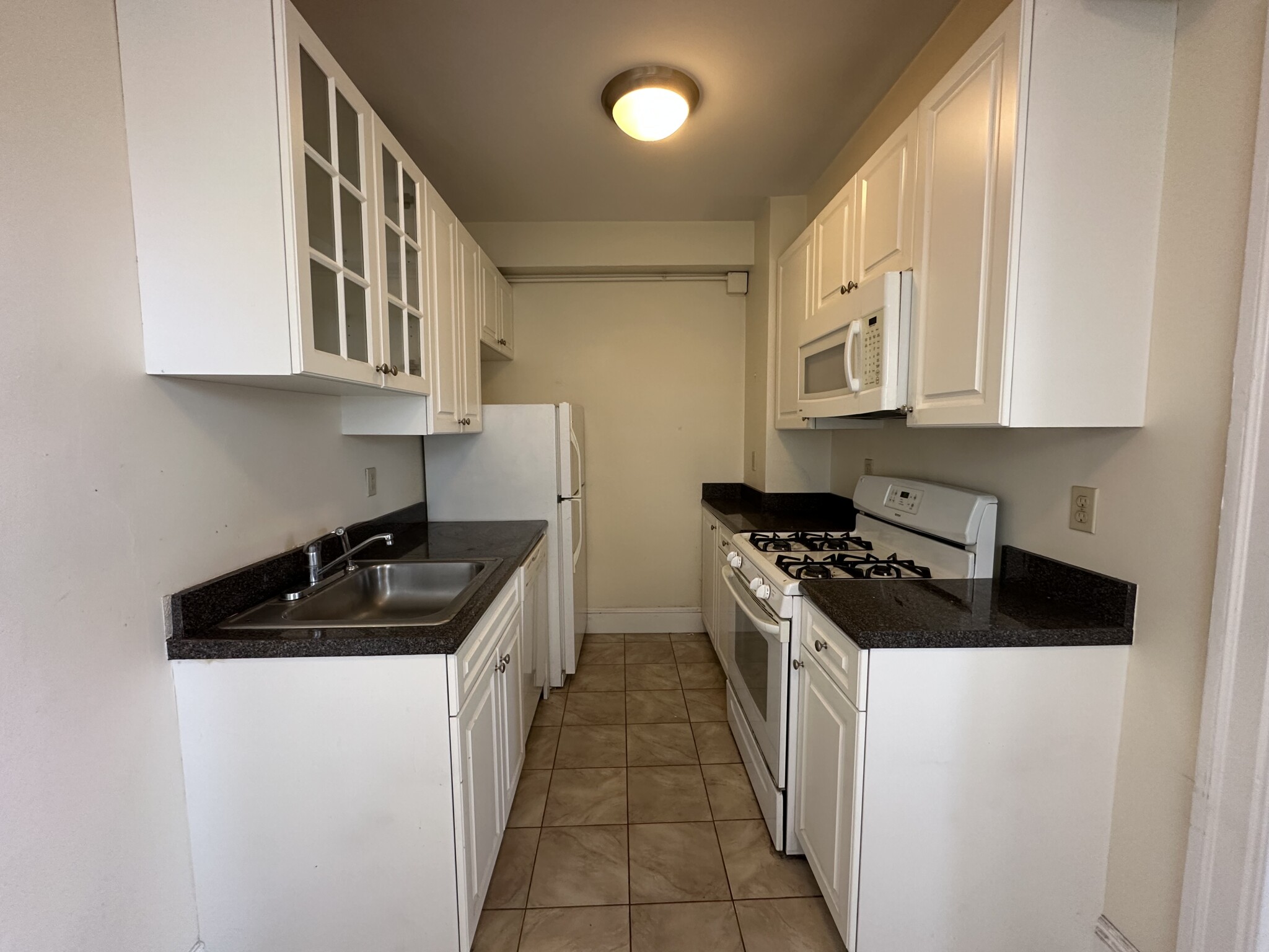 1 bed, 1 bath apartment for rent at 1401 Beacon St Unit 308, Coolidge Corner — photo 8 of 13