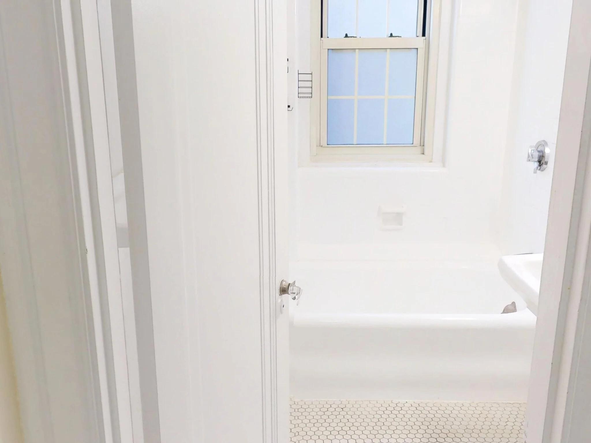 1 bed, 1 bath apartment for rent at 1401 Beacon St Unit 406, Coolidge Corner — photo 7 of 12