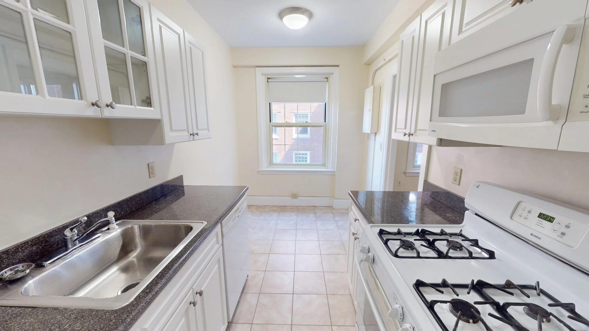 1 bed, 1 bath apartment for rent at 1401 Beacon St Unit 406, Coolidge Corner — photo 3 of 12