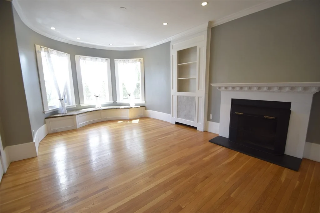 2 bed, 1 bath apartment for rent at 1402 Beacon St Unit 3, Coolidge Corner — photo 1 of 13
