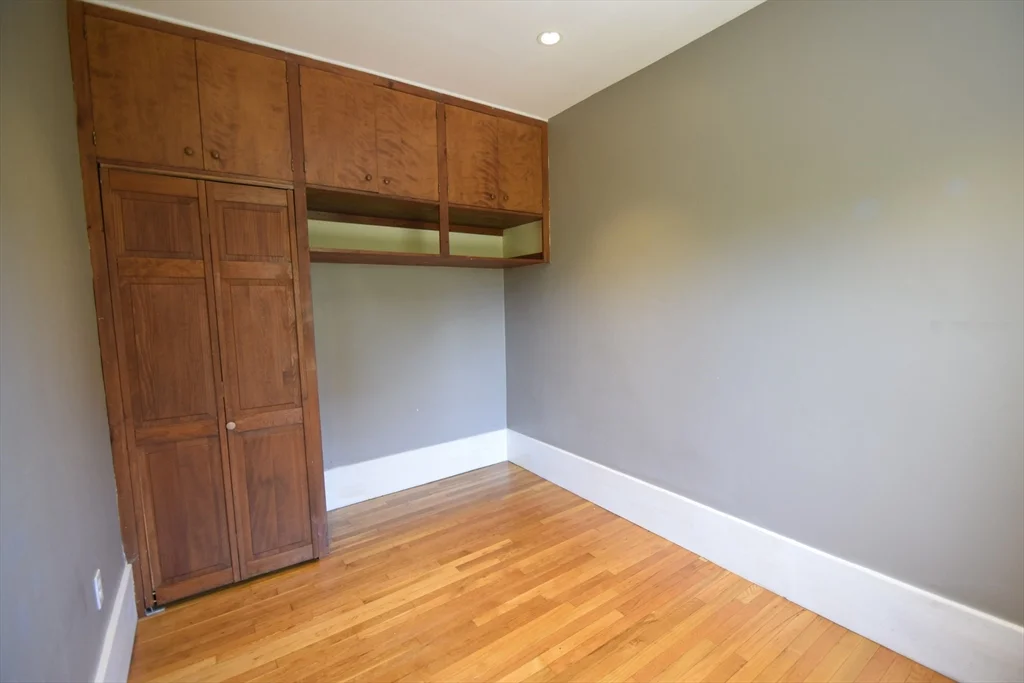 2 bed, 1 bath apartment for rent at 1402 Beacon St Unit 3, Coolidge Corner — photo 12 of 13