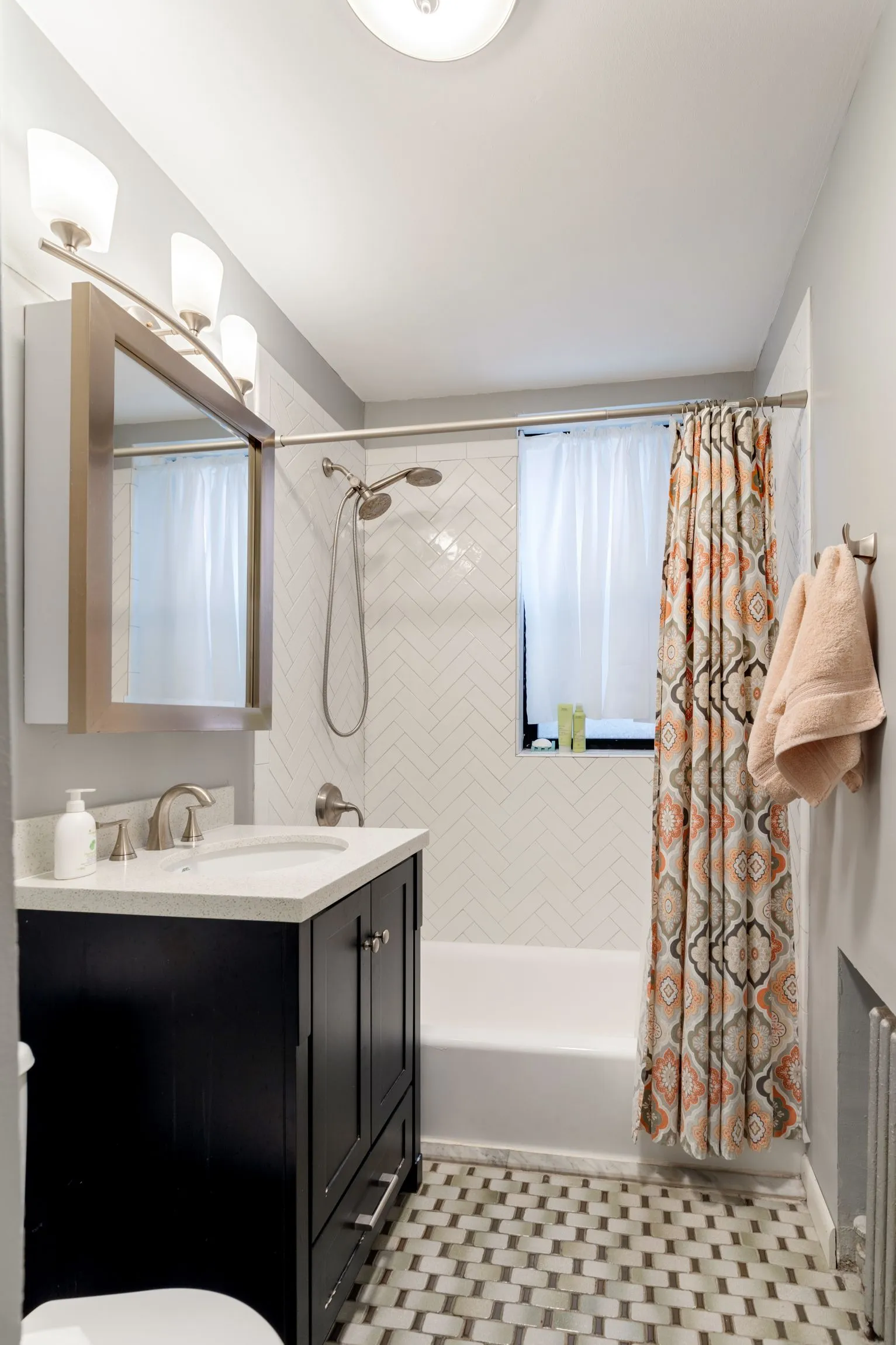 1 bed, 1 bath apartment for rent at 1404 Commonwealth Ave Unit 8, Brighton — photo 9 of 11