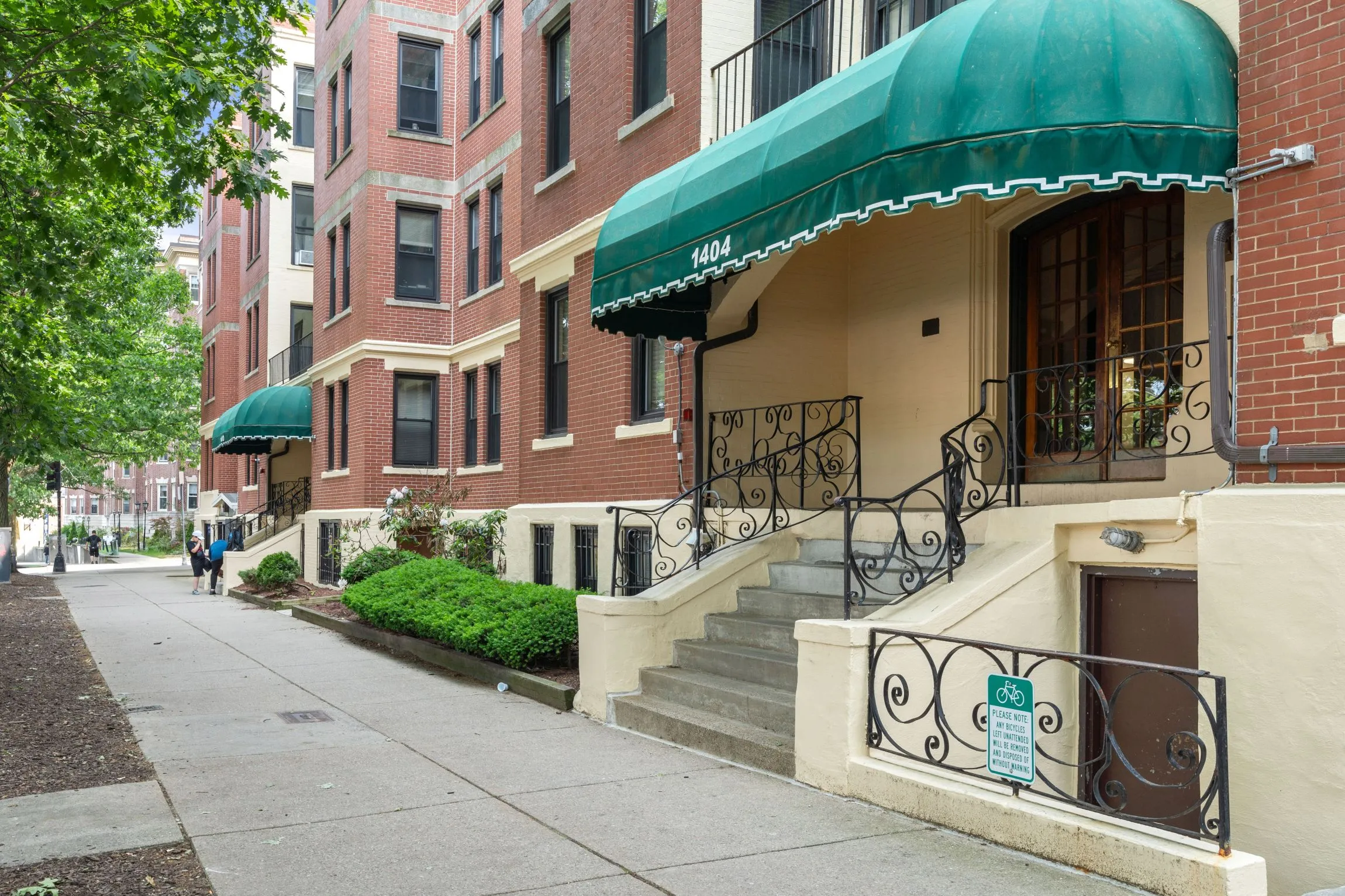 1 bed, 1 bath apartment for rent at 1404 Commonwealth Ave Unit 8, Brighton
