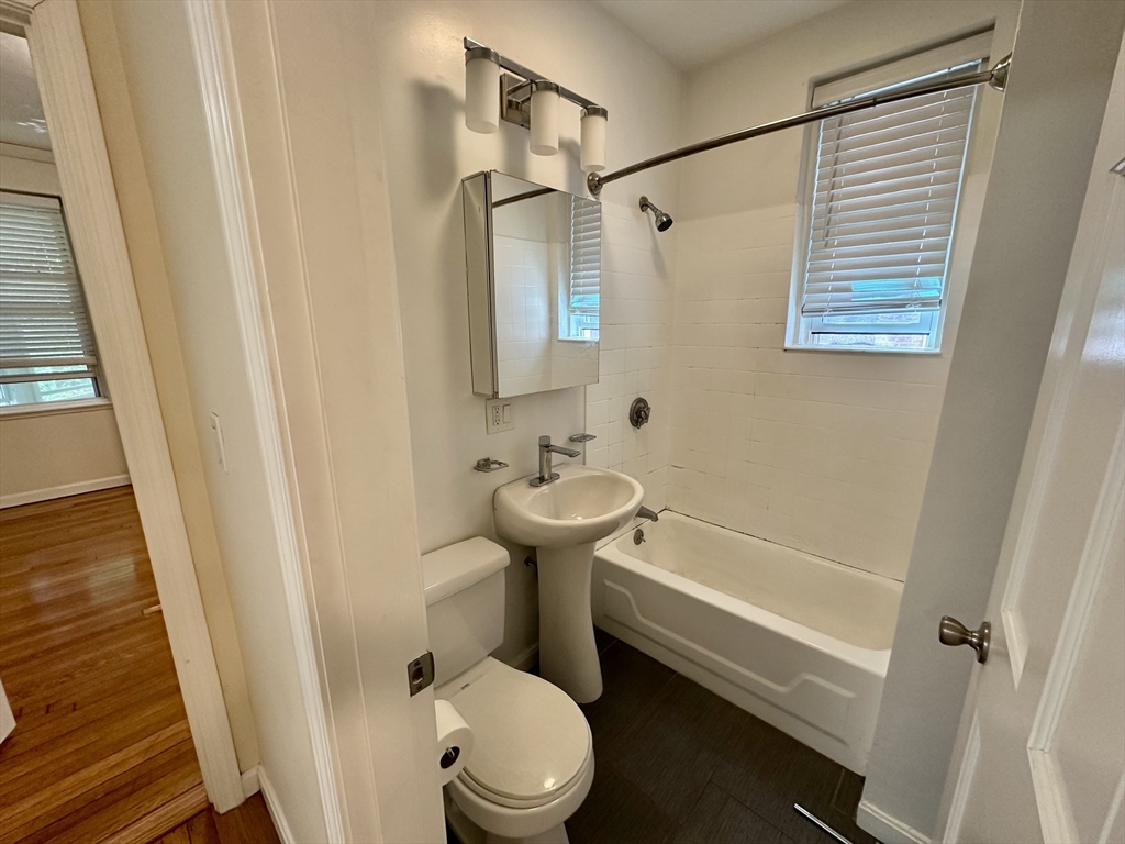 2 bed, 1 bath apartment for rent at 1405 Beacon Unit 2, Coolidge Corner — photo 6 of 6