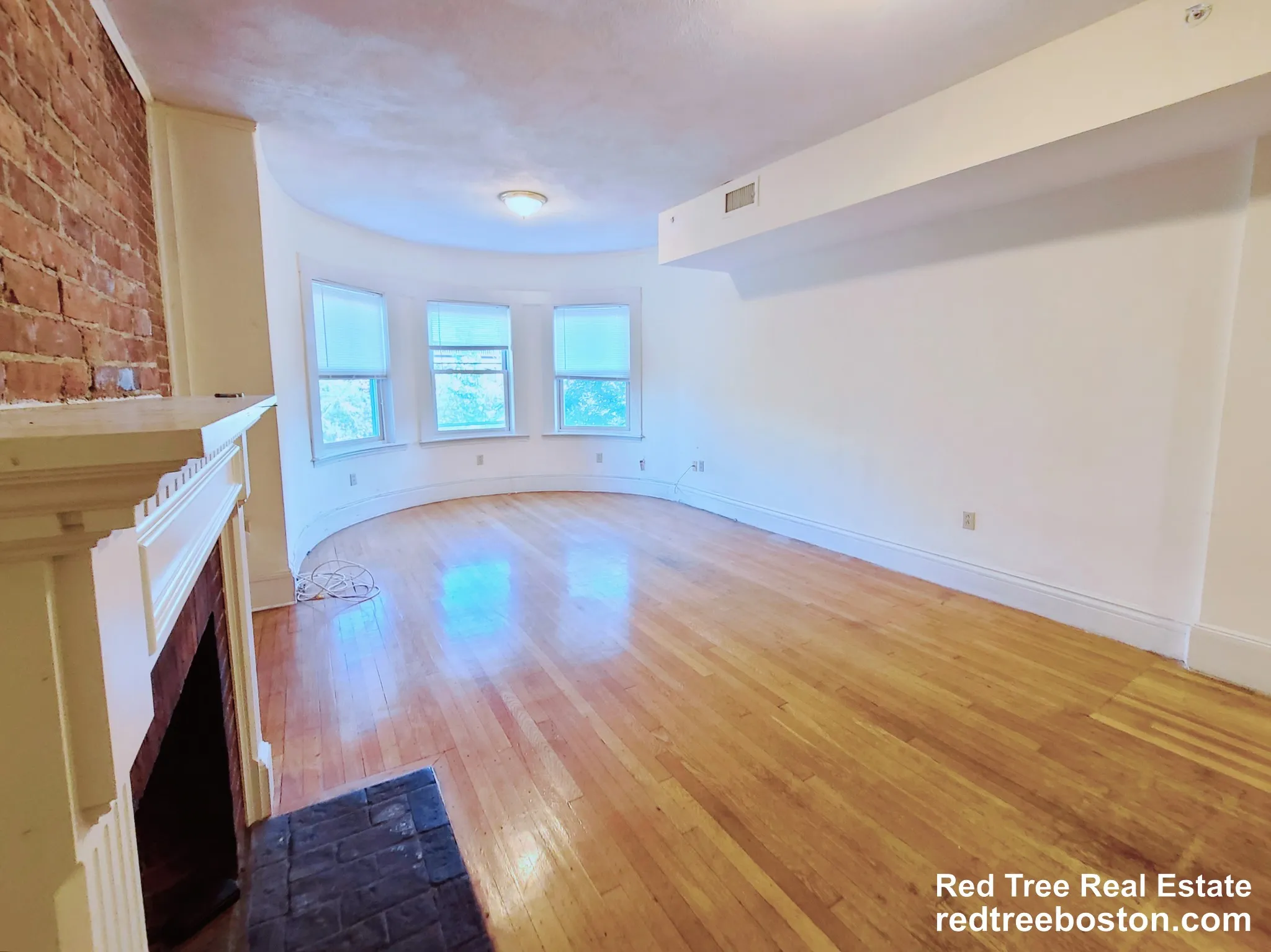 3 bed, 2 bath apartment for rent at 1406 Beacon St Unit 2, Corey Hill — photo 2 of 35