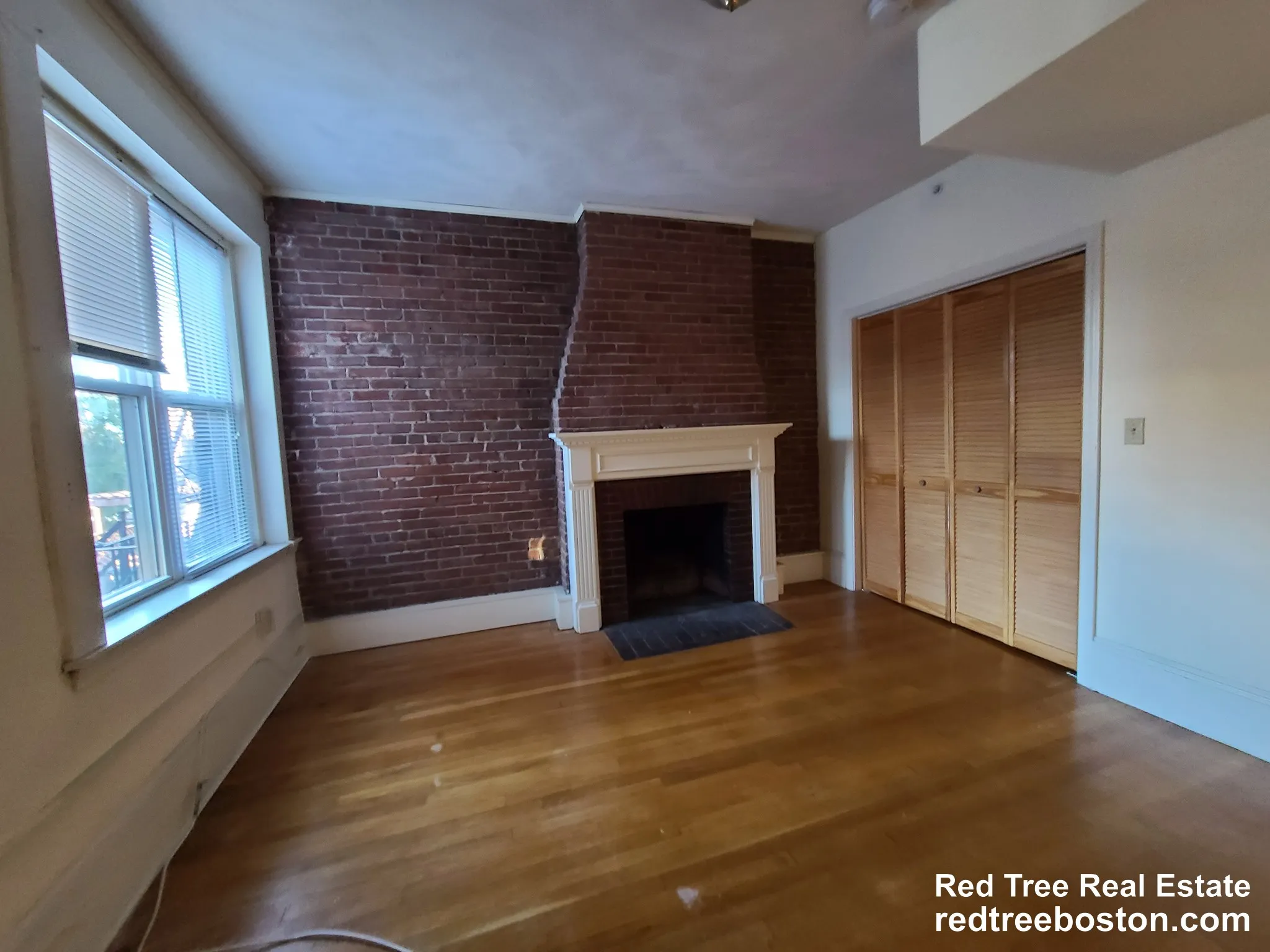 3 bed, 2 bath apartment for rent at 1406 Beacon St Unit 2, Corey Hill — photo 4 of 35