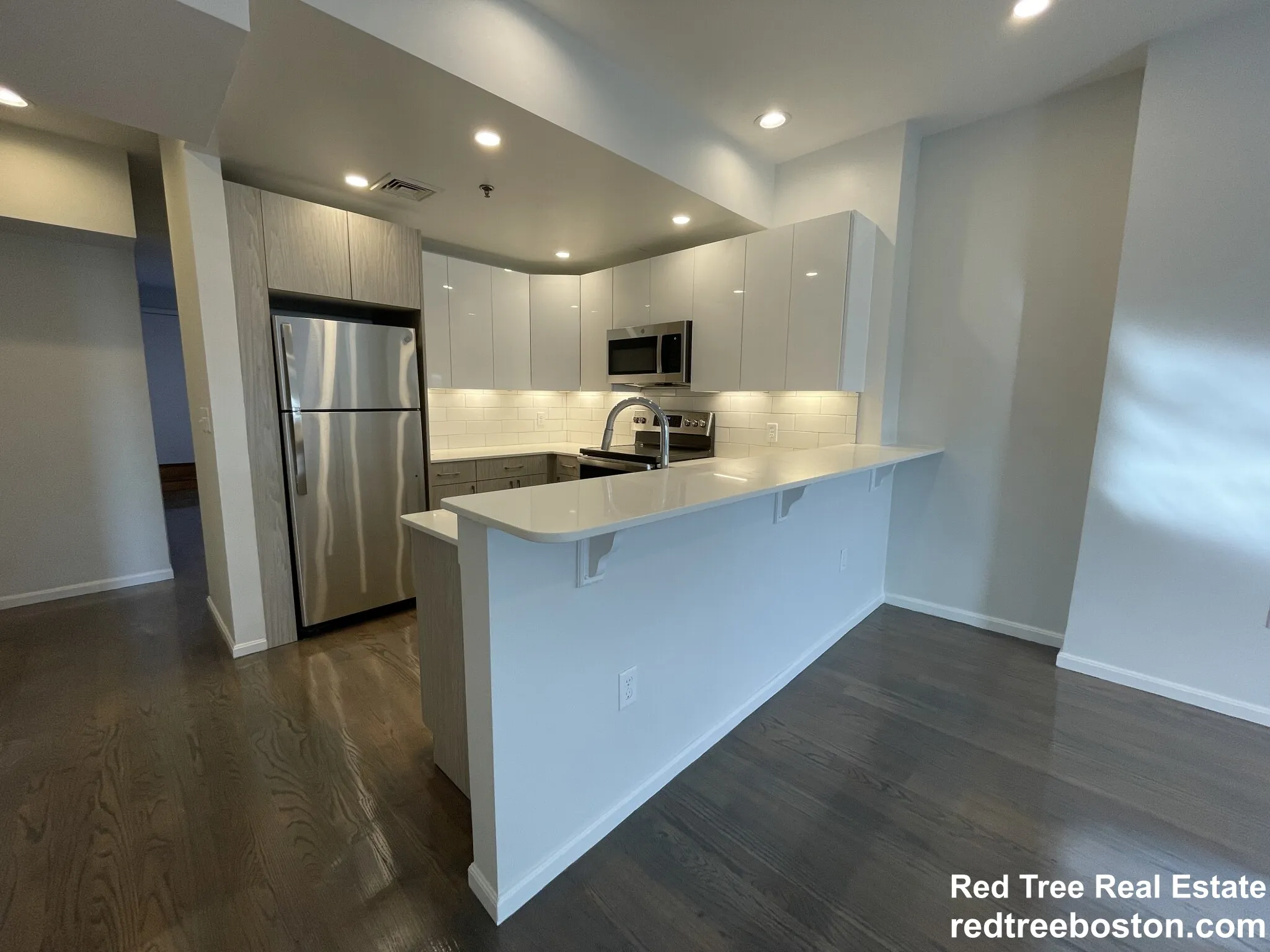 3 bed, 2 bath apartment for rent at 1406 Beacon St Unit 4, Corey Hill — photo 5 of 30