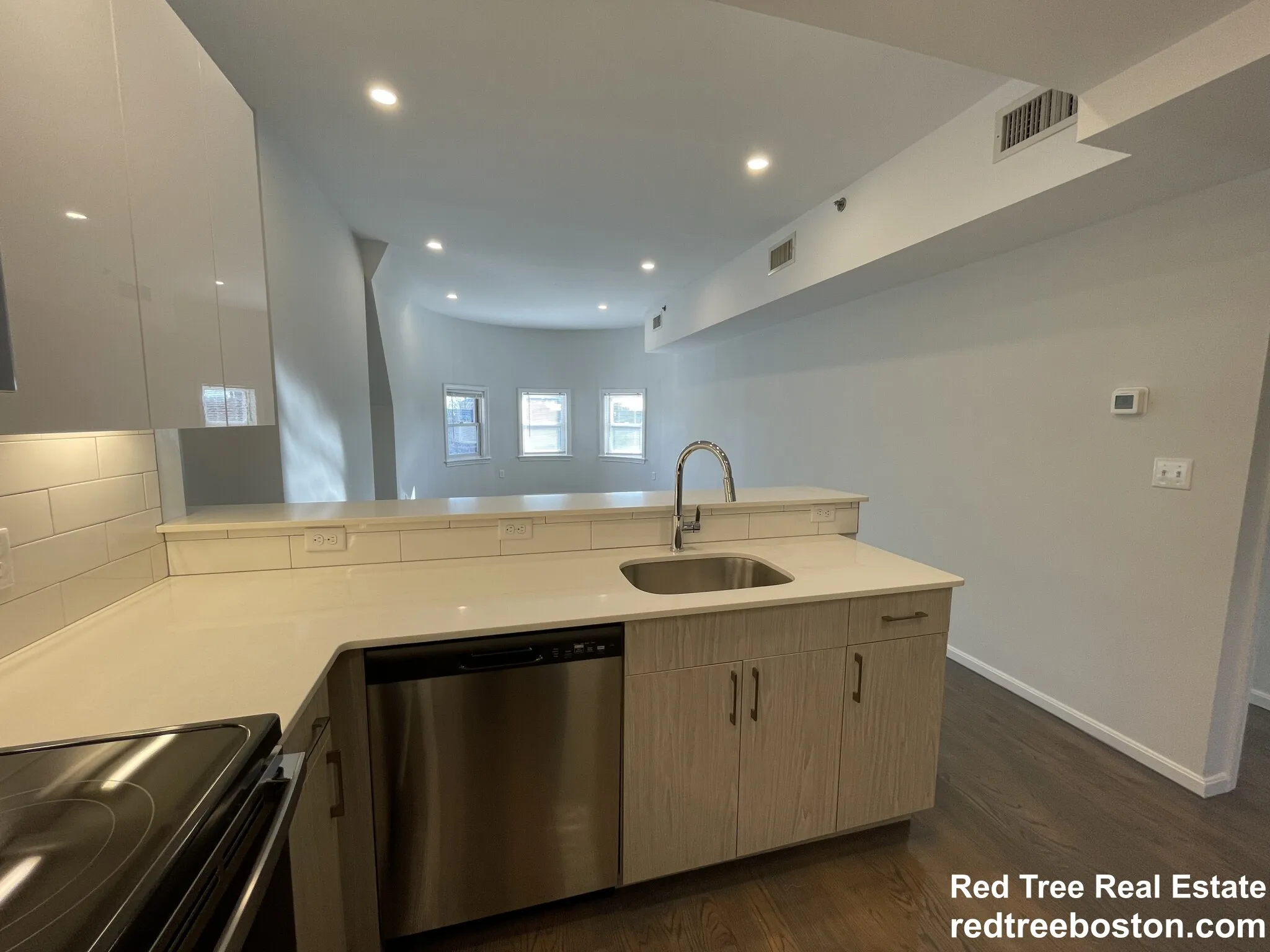 3 bed, 2 bath apartment for rent at 1406 Beacon St Unit 4, Corey Hill — photo 3 of 30