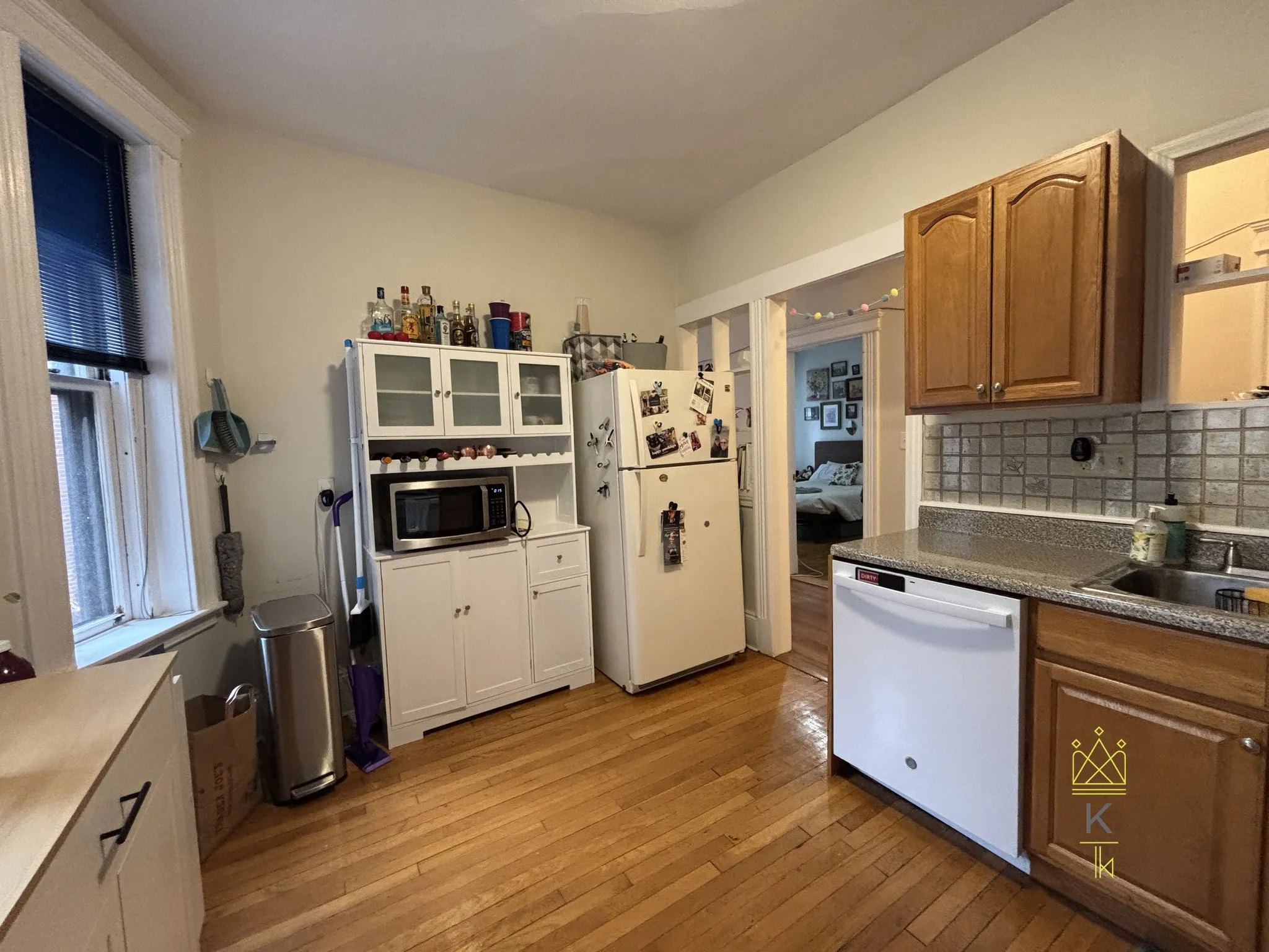 3 bed, 2 bath apartment for rent at 1407 Beacon St Unit 6, Coolidge Corner — photo 7 of 13