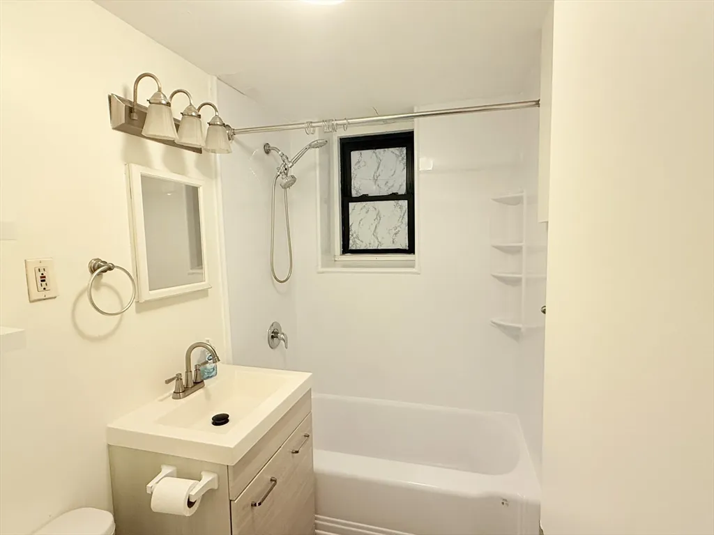 1 bed, 1 bath apartment for rent at 1408 Commonwealth Ave Unit 2, Brighton — photo 9 of 12