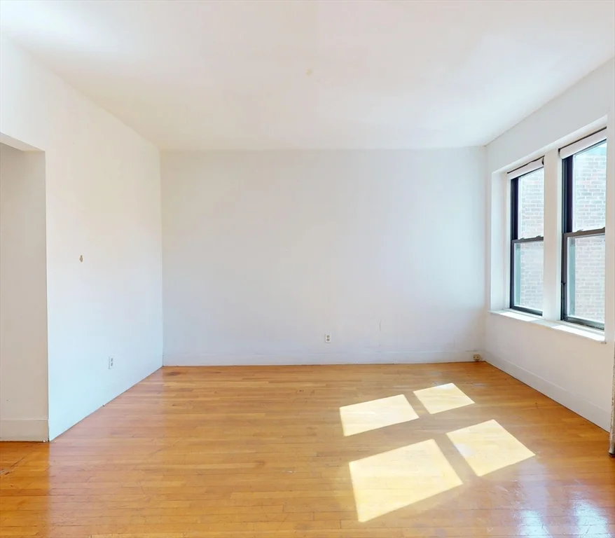 2 bed, 1 bath apartment for rent at 1408 Commonwealth Ave Unit 20, Allston — photo 2 of 12