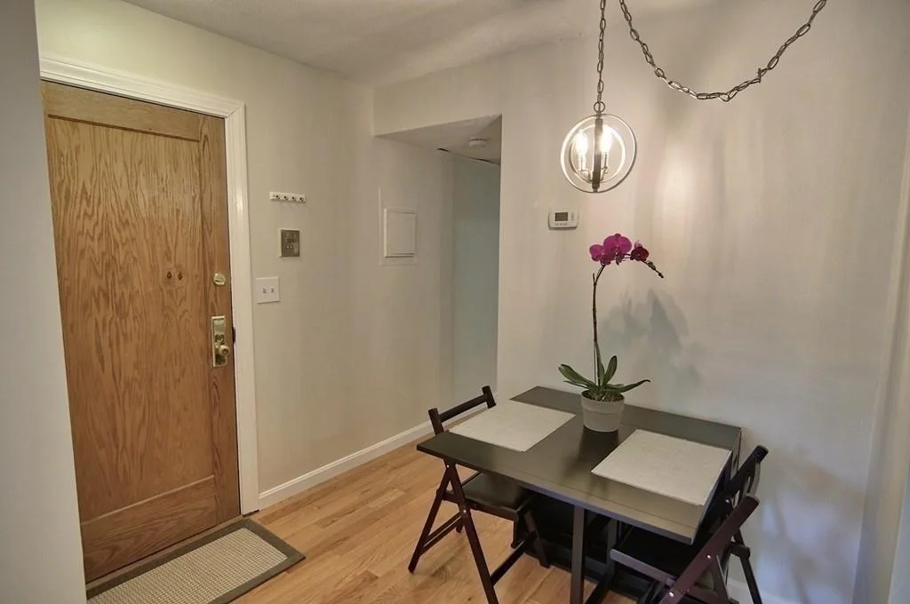2 bed, 1 bath apartment for rent at 1409 Commonwealth Ave Unit 301, Brighton — photo 8 of 11