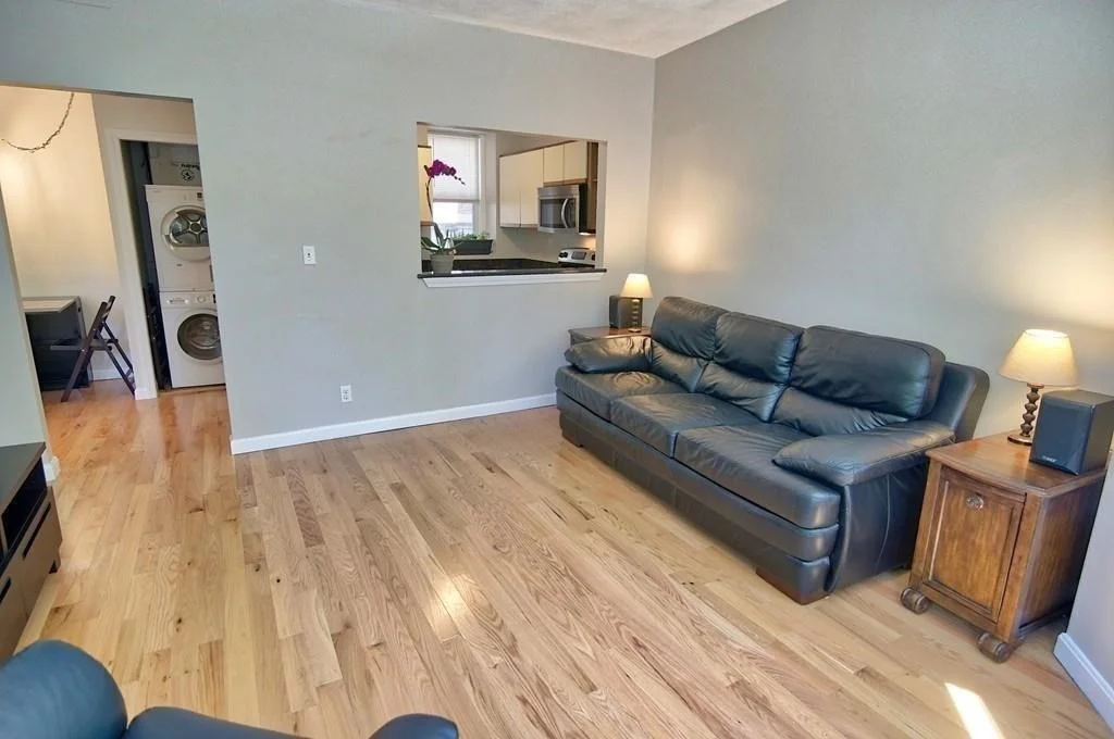 2 bed, 1 bath apartment for rent at 1409 Commonwealth Ave Unit 301, Brighton — photo 2 of 11