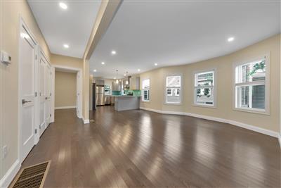 5 bed, 5.5 bath apartment for rent at 141 4th St Unit 1, Medford — photo 2 of 26
