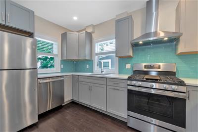 5 bed, 5.5 bath apartment for rent at 141 4th St Unit 1, Medford — photo 1 of 26