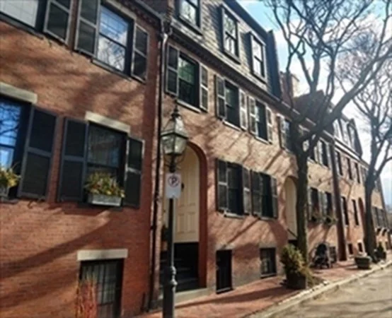 1 bed, 1 bath apartment for rent at 141 Arlington St Unit 4, Back Bay — photo 25 of 27