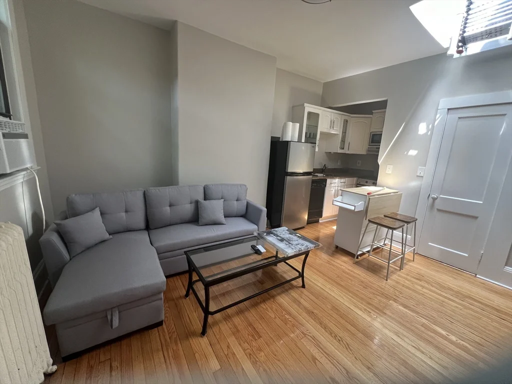 1 bed, 1 bath apartment for rent at 141 Arlington St Unit 6, Bay Village — photo 2 of 9