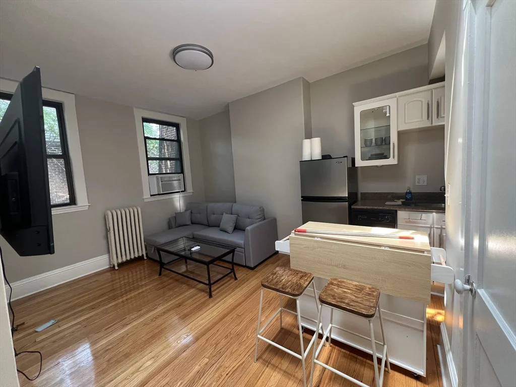 1 bed, 1 bath apartment for rent at 141 Arlington St Unit 6, Bay Village — photo 3 of 9