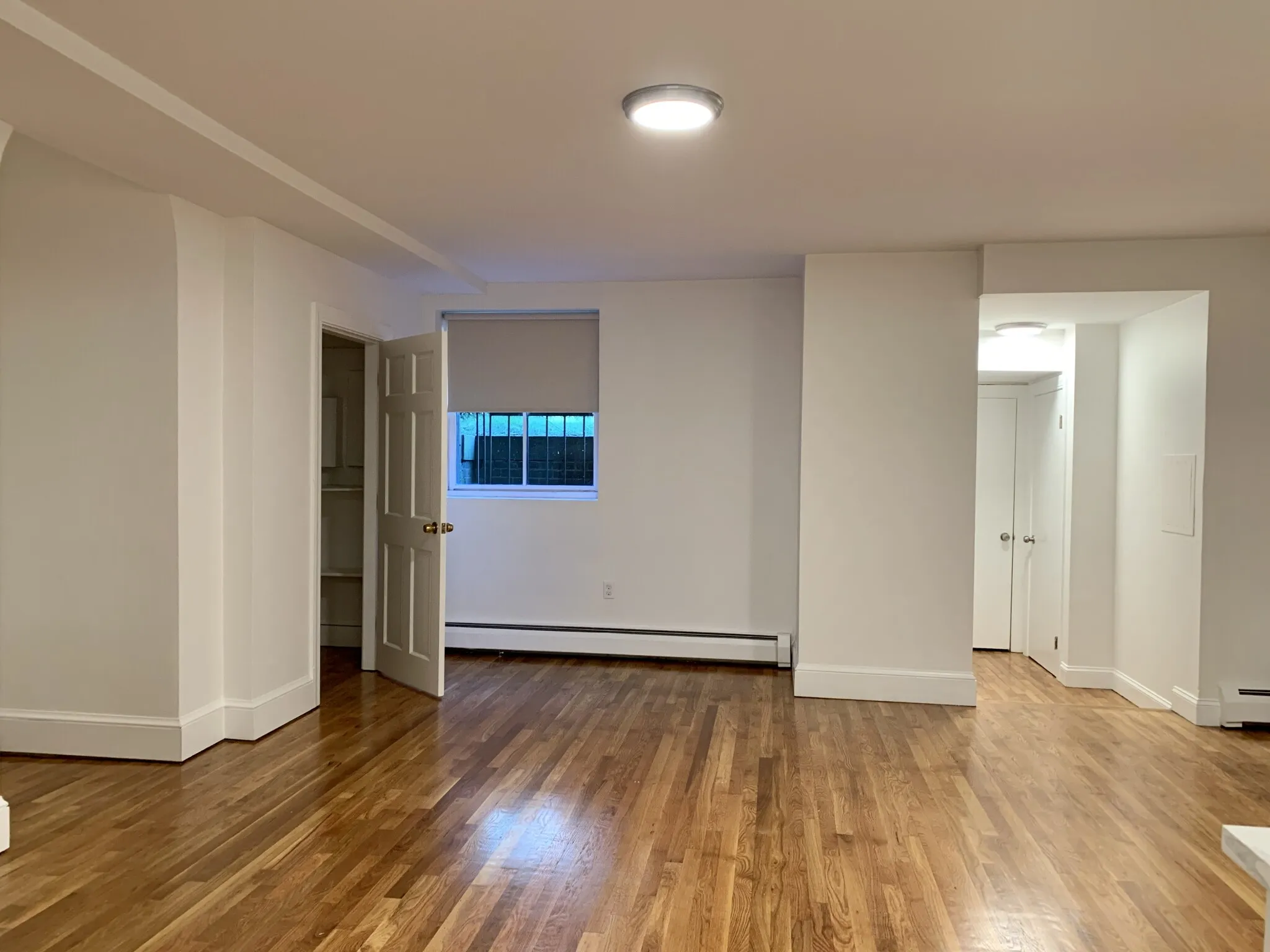 Studio bed, 1 bath apartment for rent at 141 Beacon St Unit 1, Back Bay — photo 5 of 6