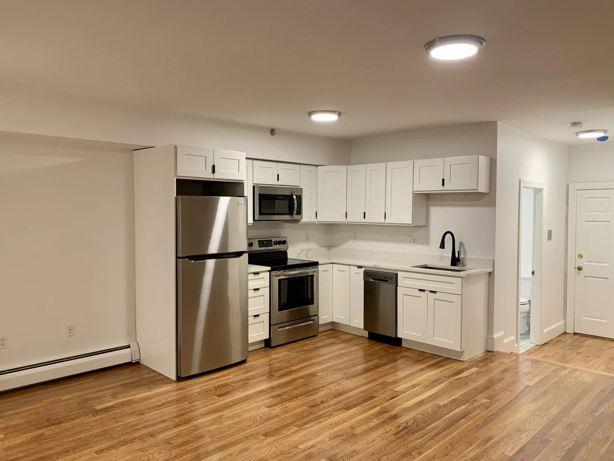 Studio bed, 1 bath apartment for rent at 141 Beacon St Unit 1, Back Bay — photo 1 of 6