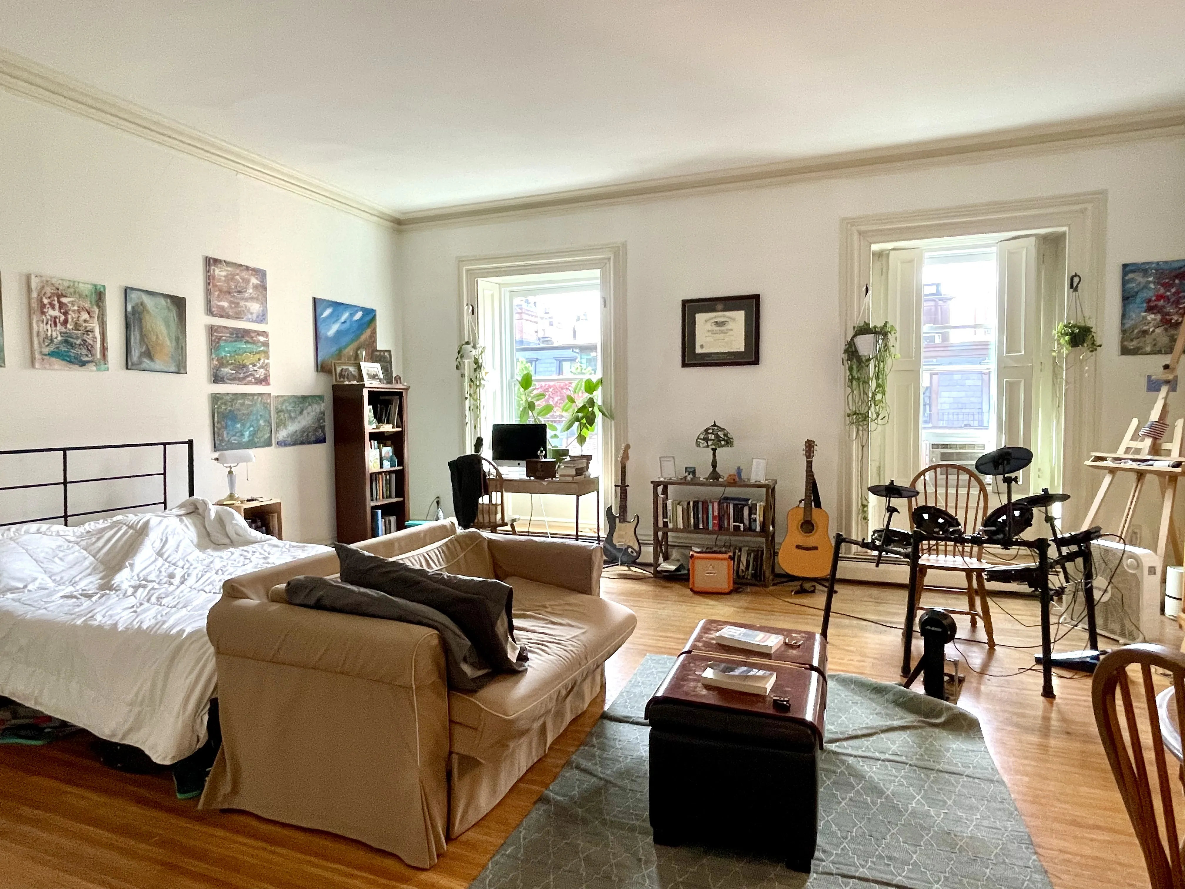 Studio bed, 1 bath apartment for rent at 141 Beacon St Unit 10, Back Bay — photo 1 of 9