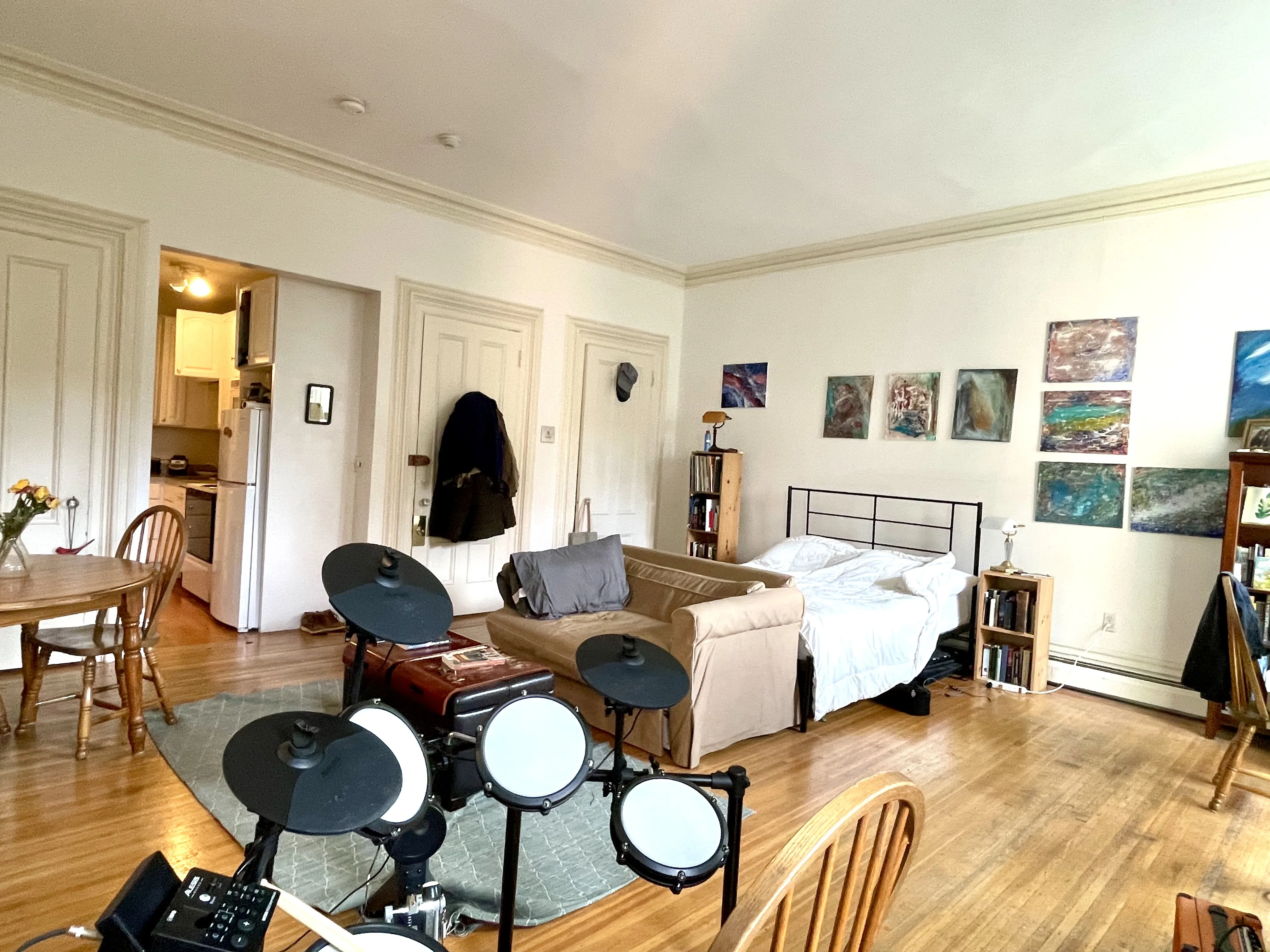 Studio bed, 1 bath apartment for rent at 141 Beacon St Unit 10, Back Bay — photo 4 of 9
