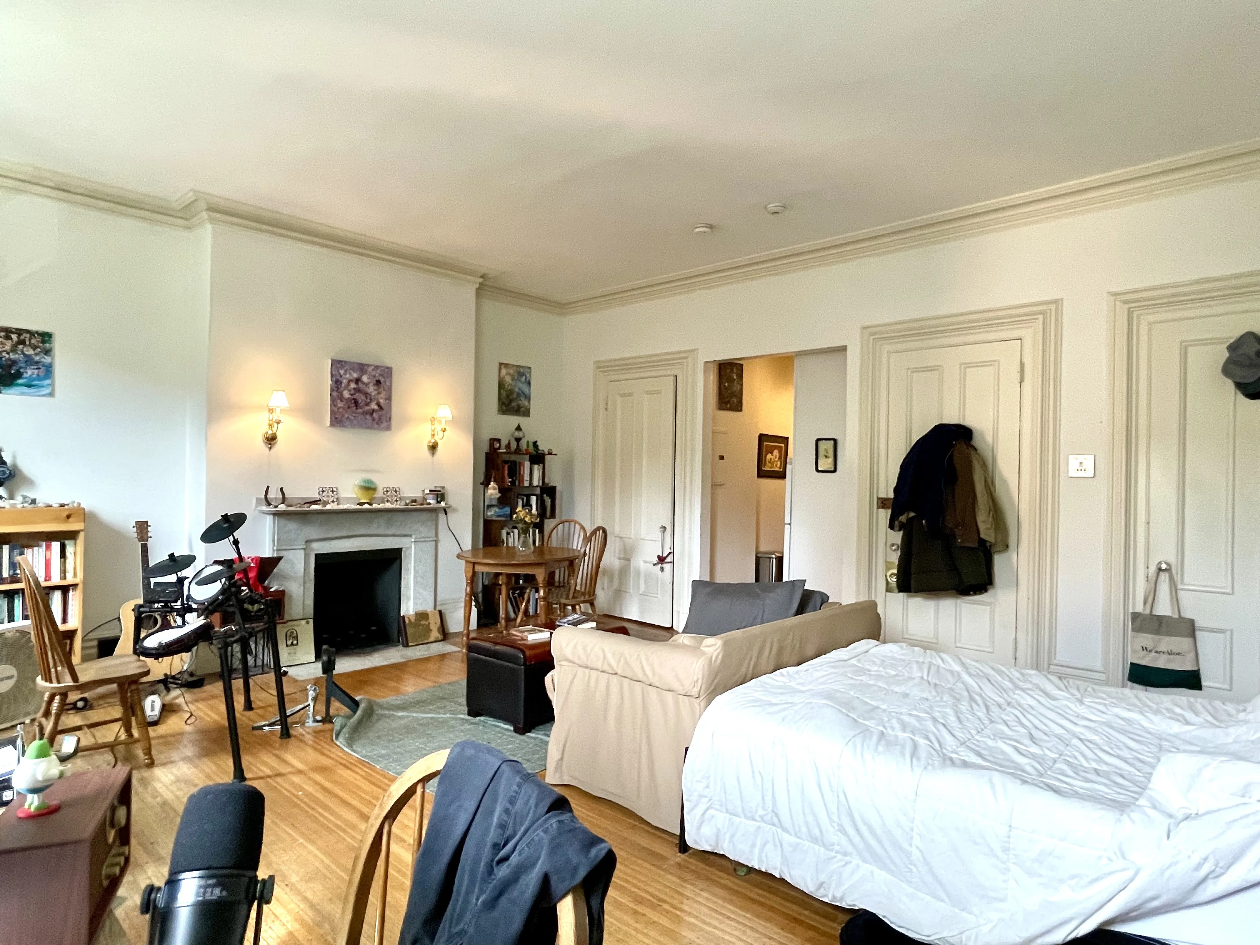 Studio bed, 1 bath apartment for rent at 141 Beacon St Unit 10, Back Bay — photo 5 of 9