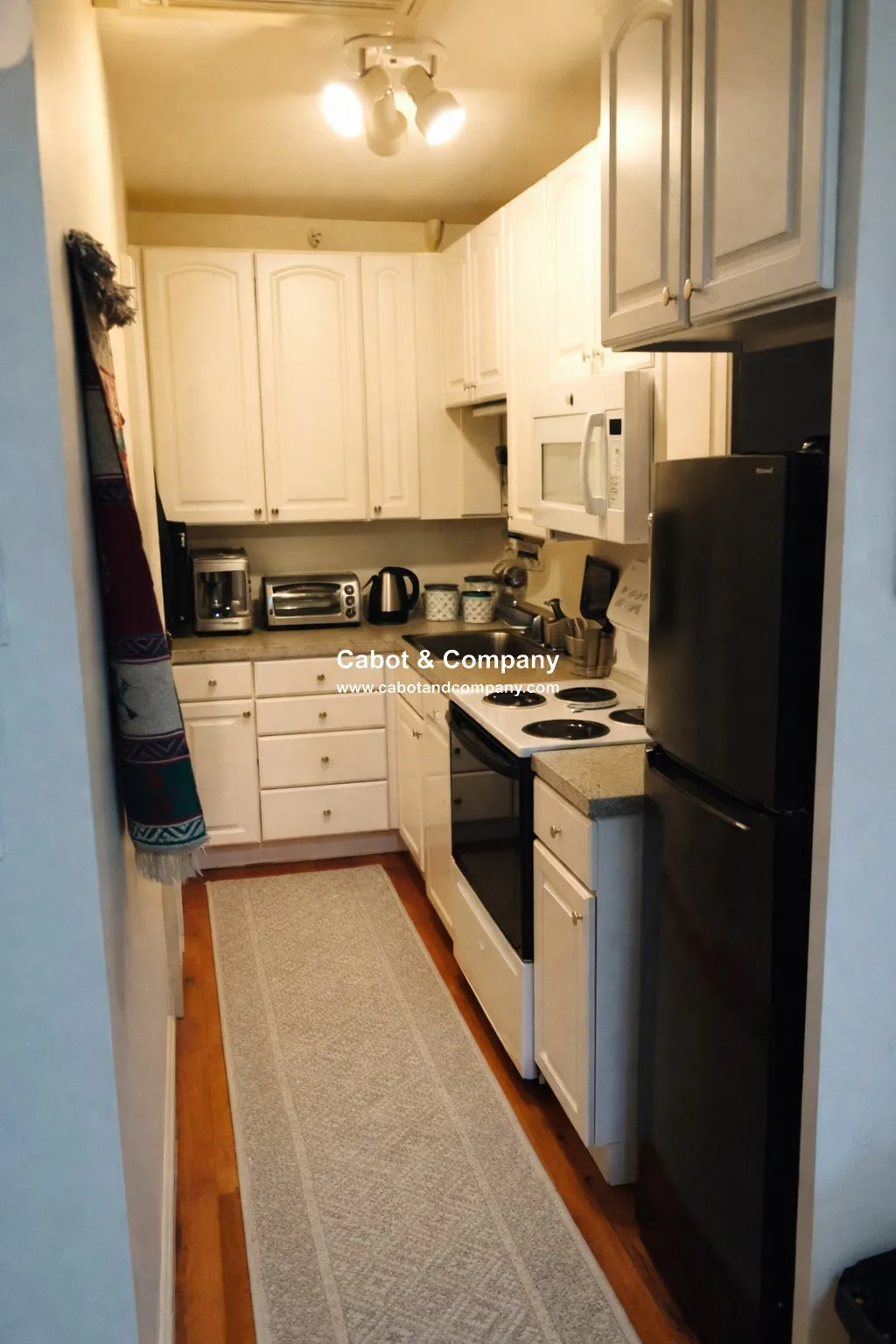 Studio bed, 1 bath apartment for rent at 141 Beacon St Unit 12, Back Bay — photo 2 of 3
