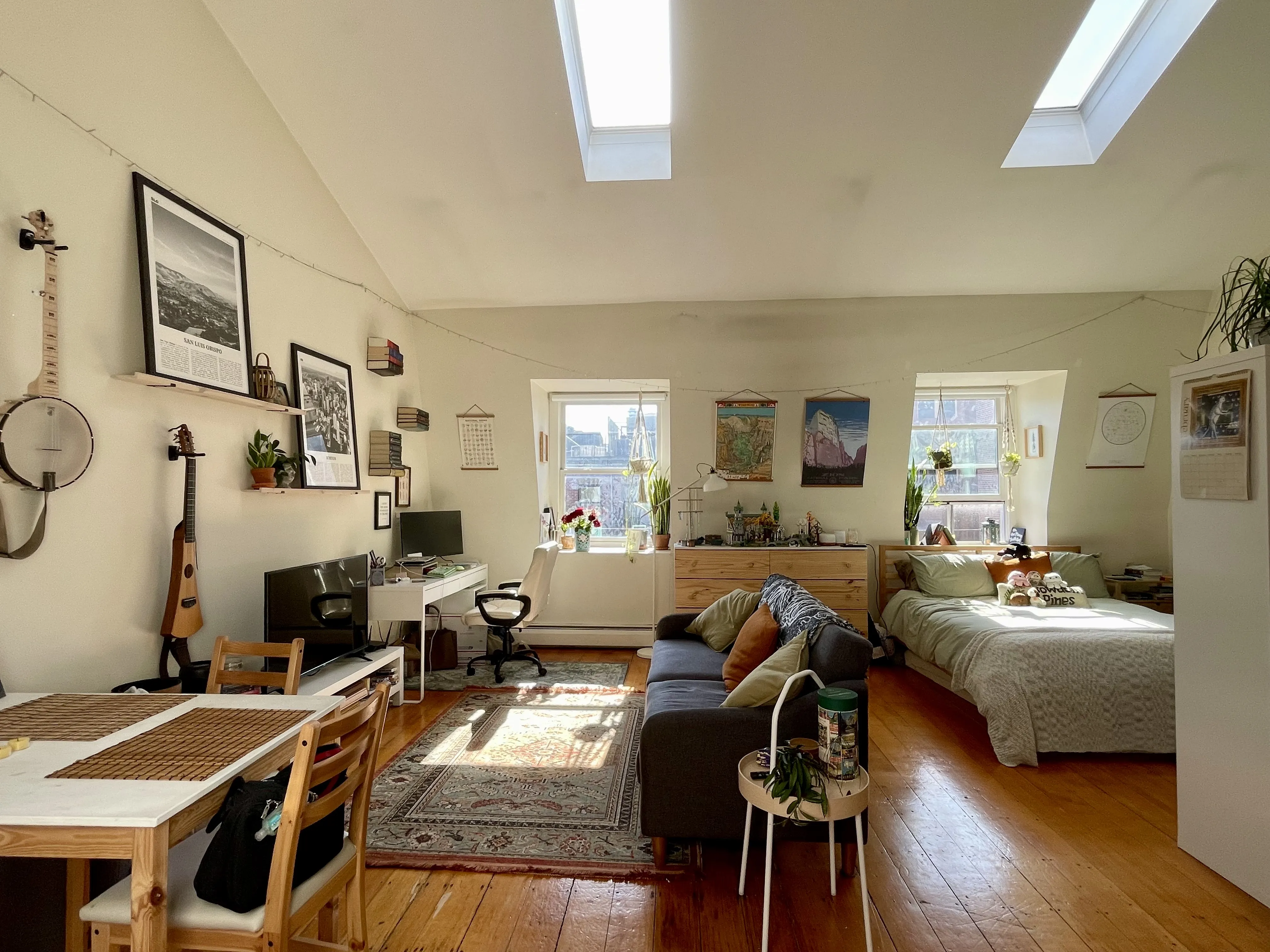 Studio bed, 1 bath apartment for rent at 141 Beacon St Unit 12A, Back Bay — photo 1 of 8