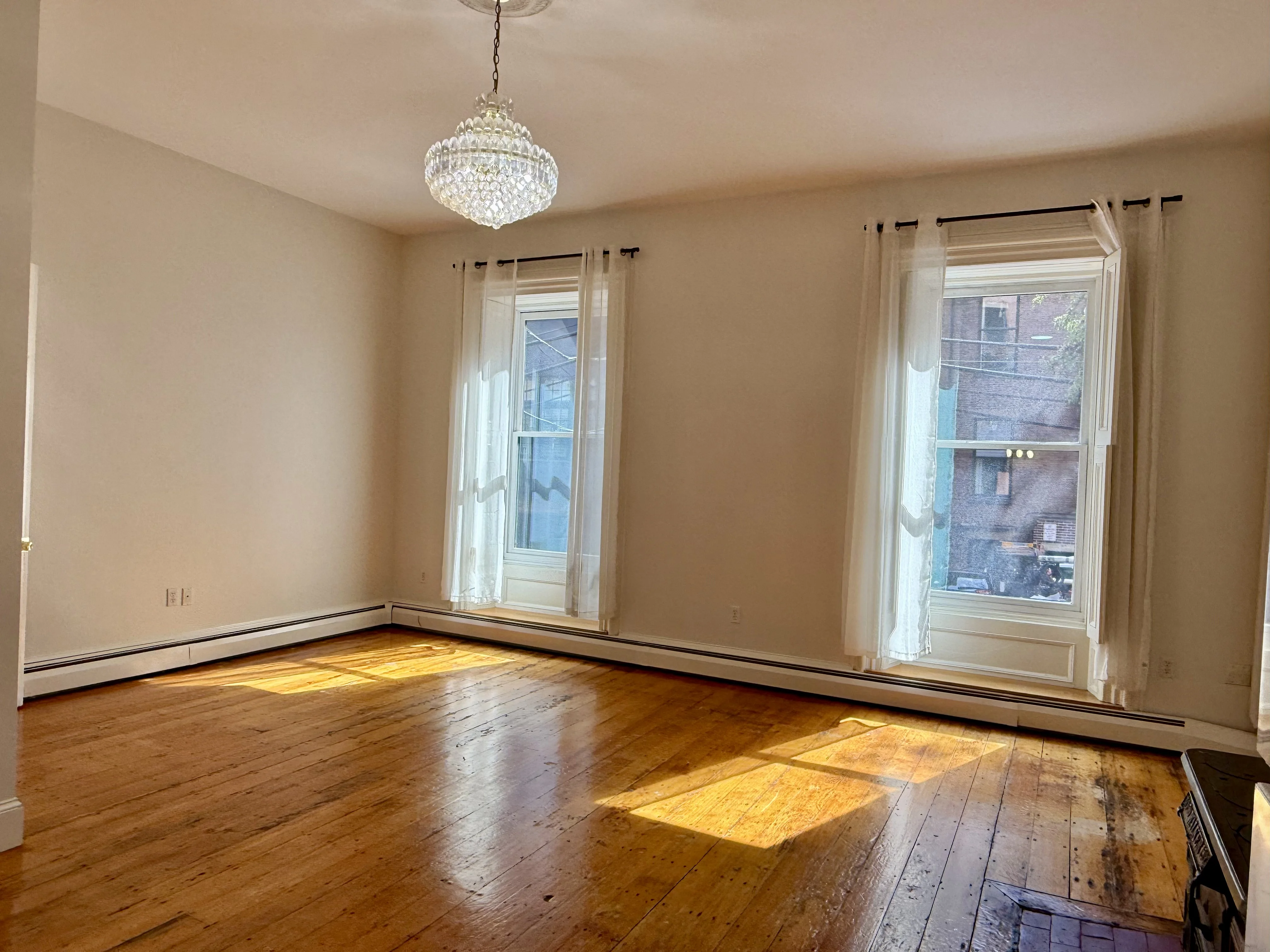 Studio bed, 1 bath apartment for rent at 141 Beacon St Unit 4A, Back Bay — photo 2 of 10