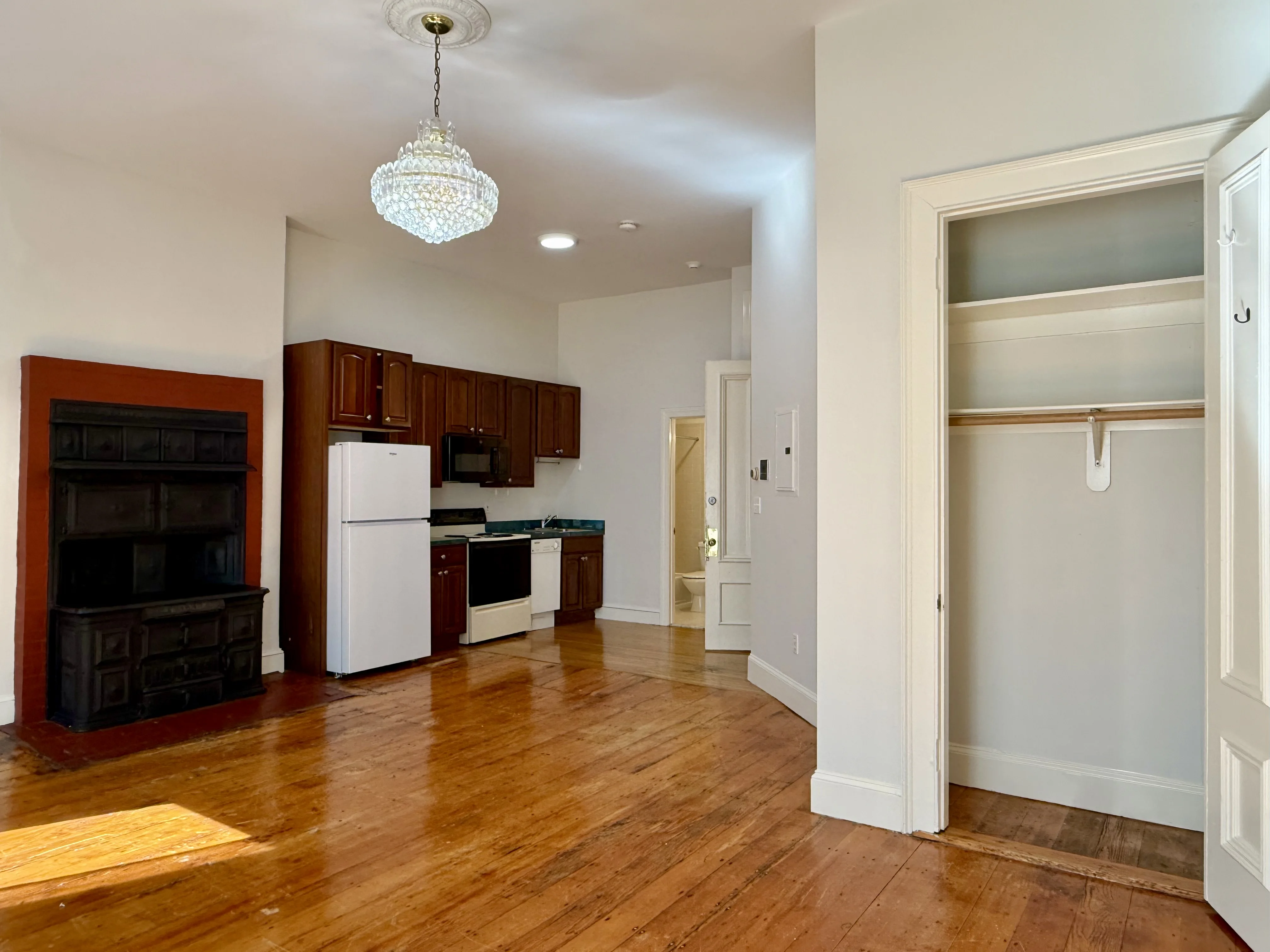 Studio bed, 1 bath apartment for rent at 141 Beacon St Unit 4A, Back Bay — photo 5 of 10