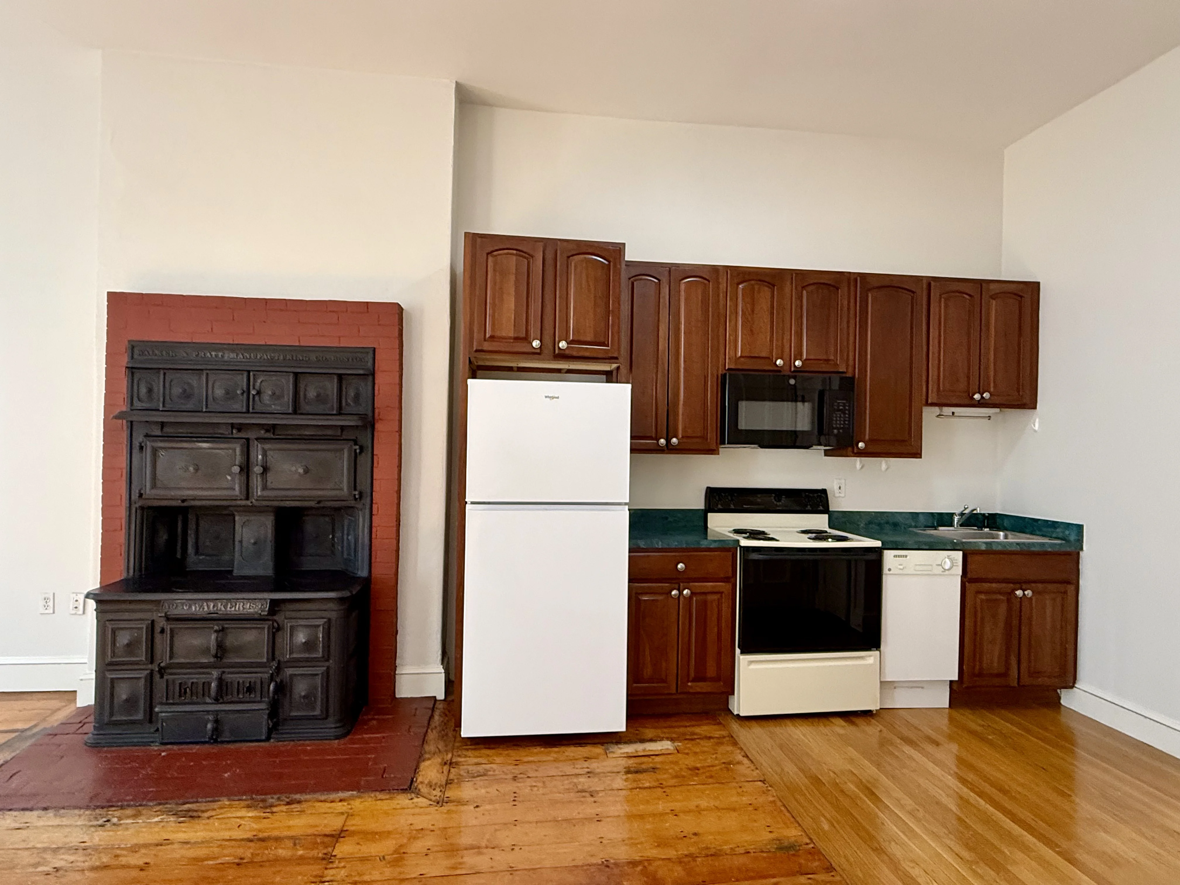 Studio bed, 1 bath apartment for rent at 141 Beacon St Unit 4A, Back Bay — photo 7 of 10