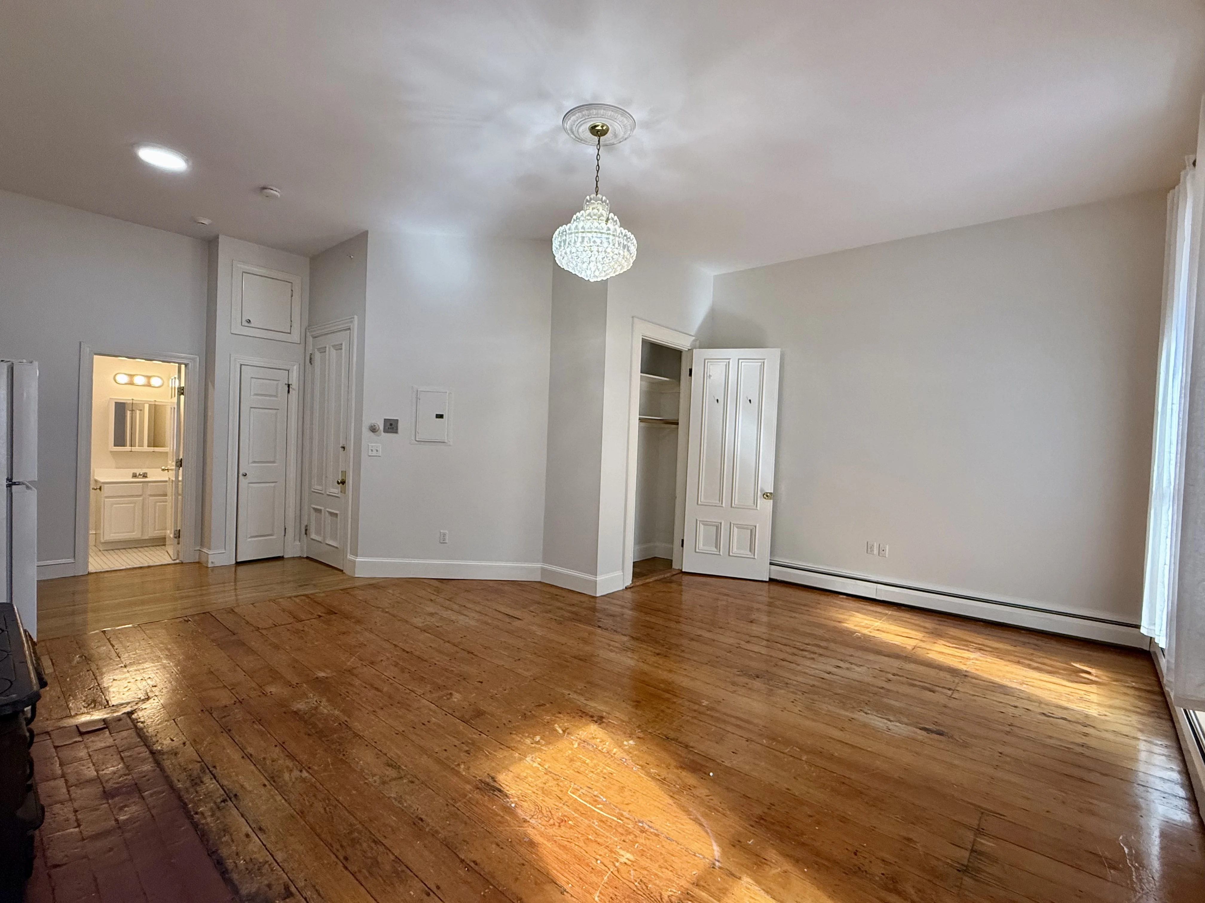 Studio bed, 1 bath apartment for rent at 141 Beacon St Unit 4A, Back Bay — photo 8 of 10