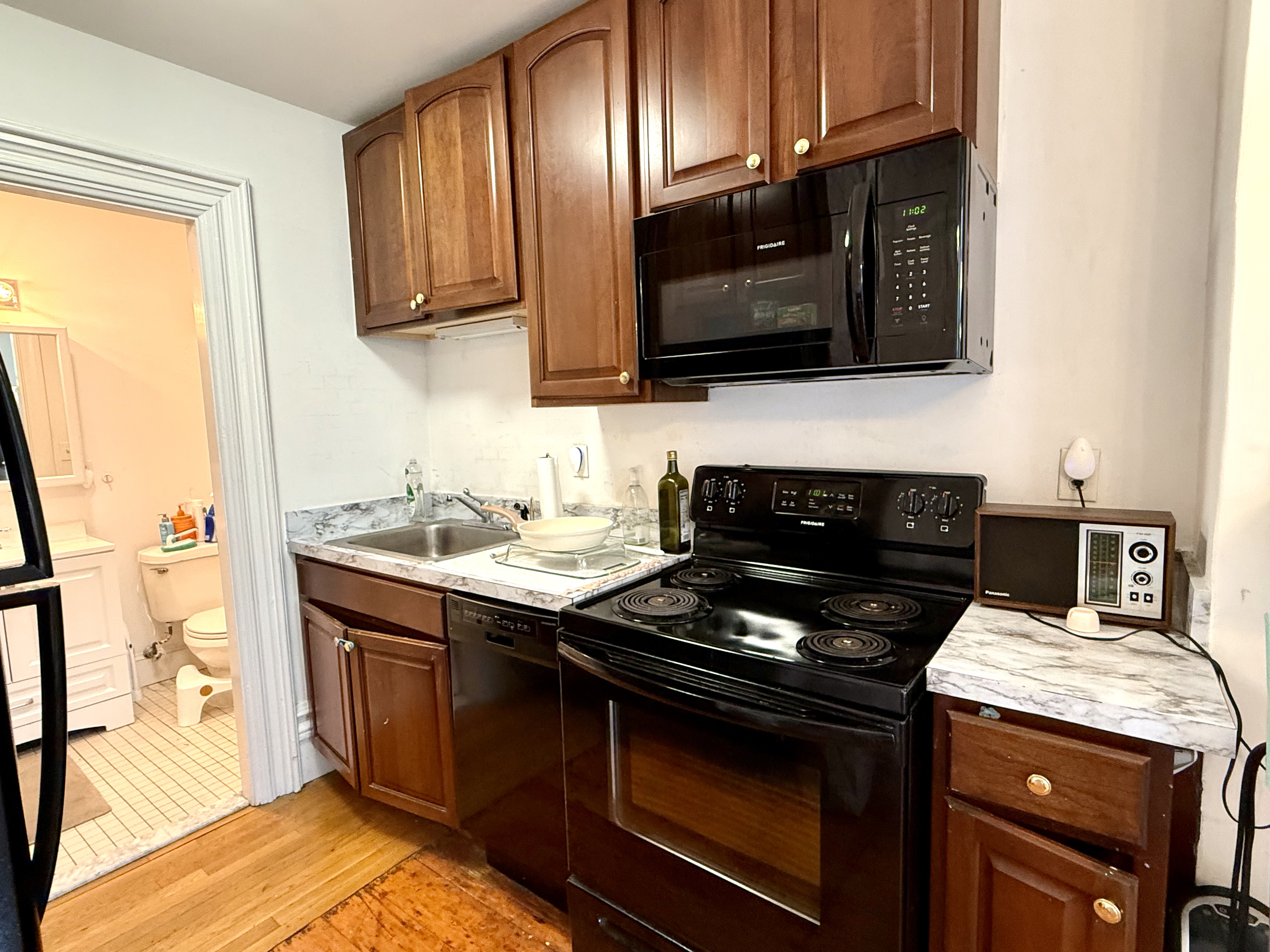 Studio bed, 1 bath apartment for rent at 141 Beacon St Unit 5A, Back Bay — photo 8 of 10