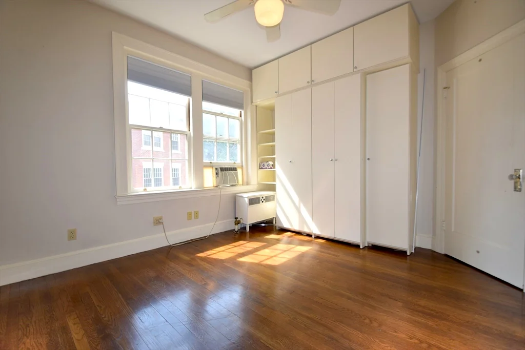 2 bed, 2 bath apartment for rent at 141 Beaconsfield Rd Unit 5, Brookline — photo 5 of 11
