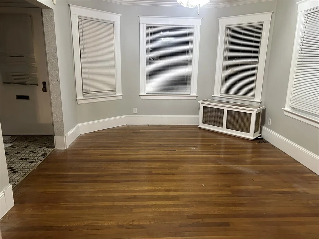 2 bed, 1 bath apartment for rent at 141 Belmont St Unit 1, Everett — photo 4 of 7