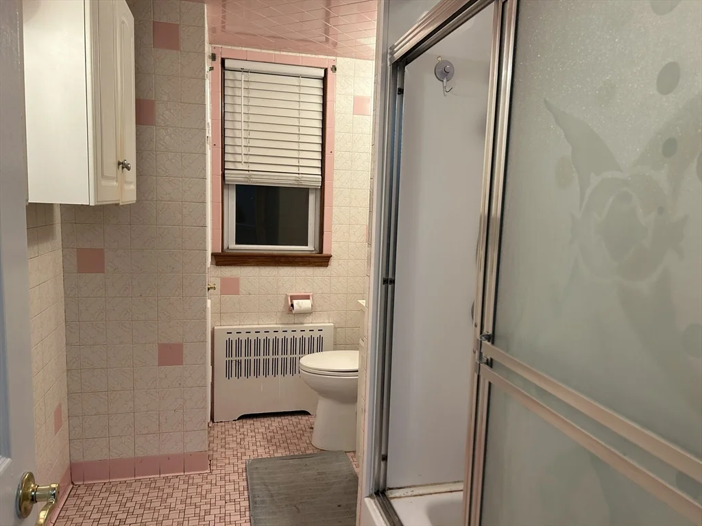 2 bed, 1 bath apartment for rent at 141 Belmont St Unit 1, Everett — photo 7 of 7