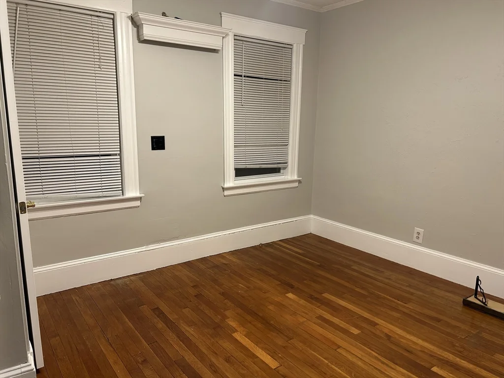 2 bed, 1 bath apartment for rent at 141 Belmont St Unit 1, Everett — photo 6 of 7