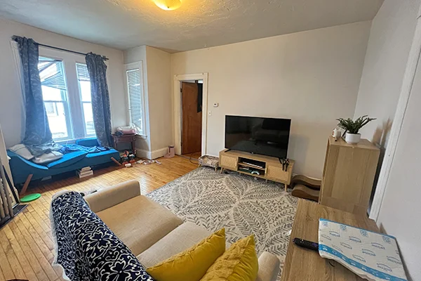1 bed, 1 bath apartment for rent at 141 Brown St Unit 141-1, South Side — photo 2 of 6