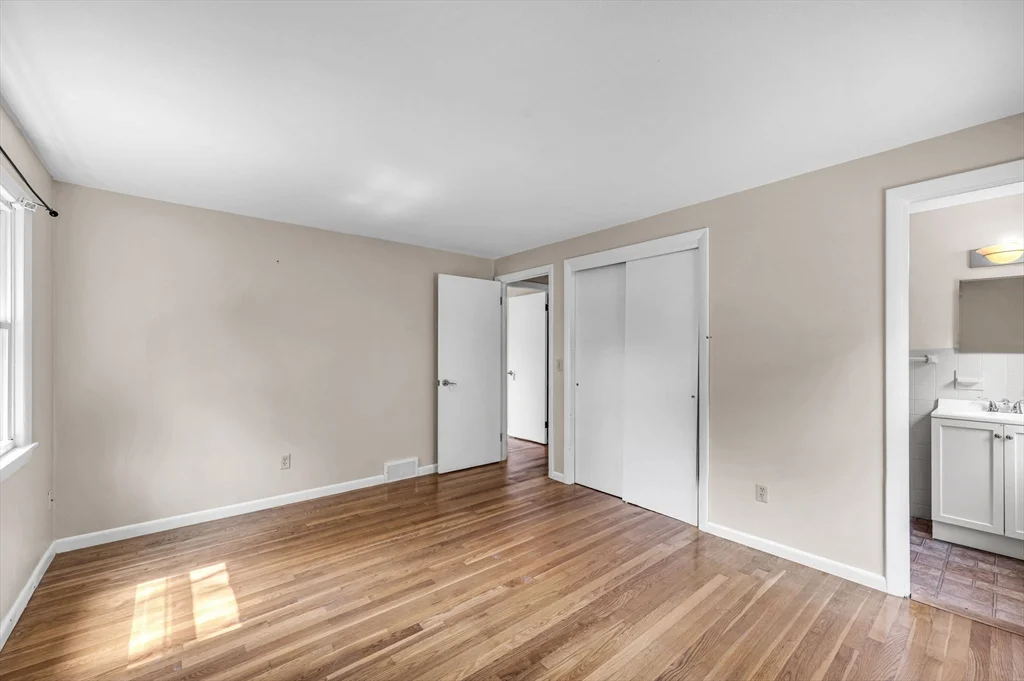 3 bed, 1 bath apartment for rent at 141 Cedar Rd Unit 141, Longmeadow — photo 22 of 42